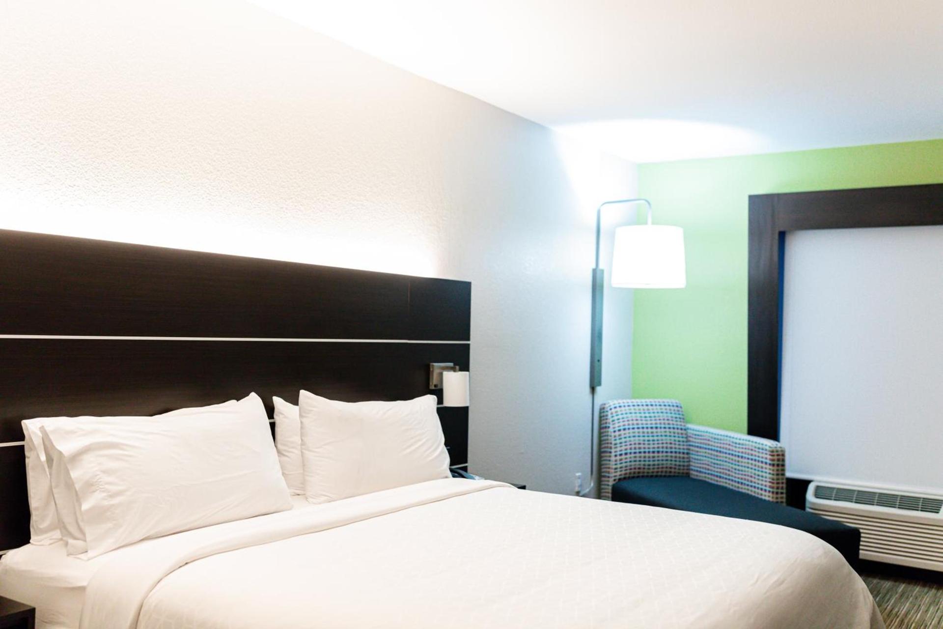 Holiday Inn Express Hotel & Suites Greenville by IHG photo 79