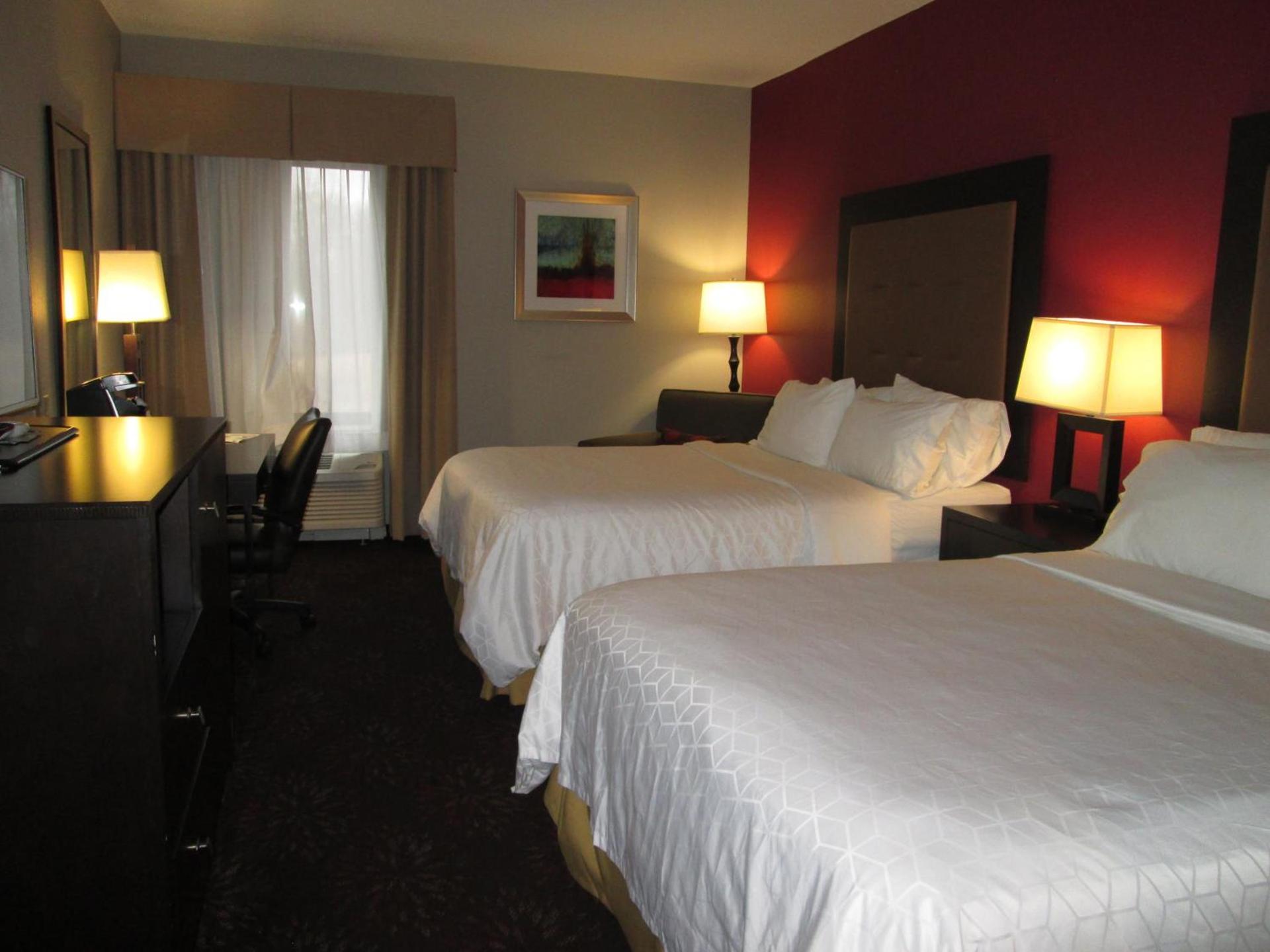 Holiday Inn Express Cloverdale - Greencastle by IHG photo 12