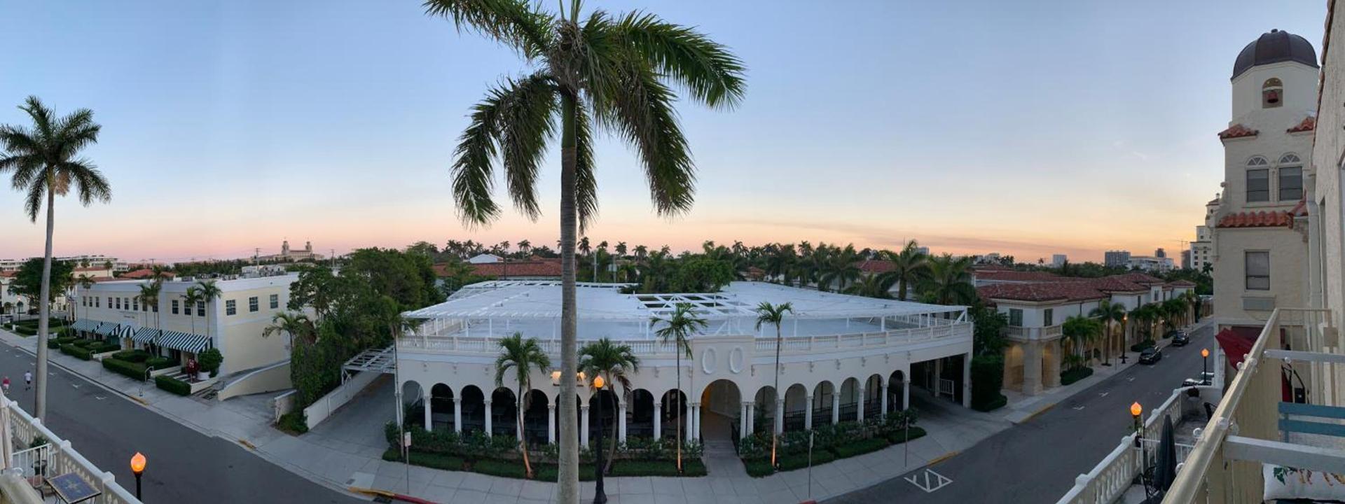 Palm Beach Hotel with Juliette Balconies! 2 blocks from beach! Historic Landmark photo 5