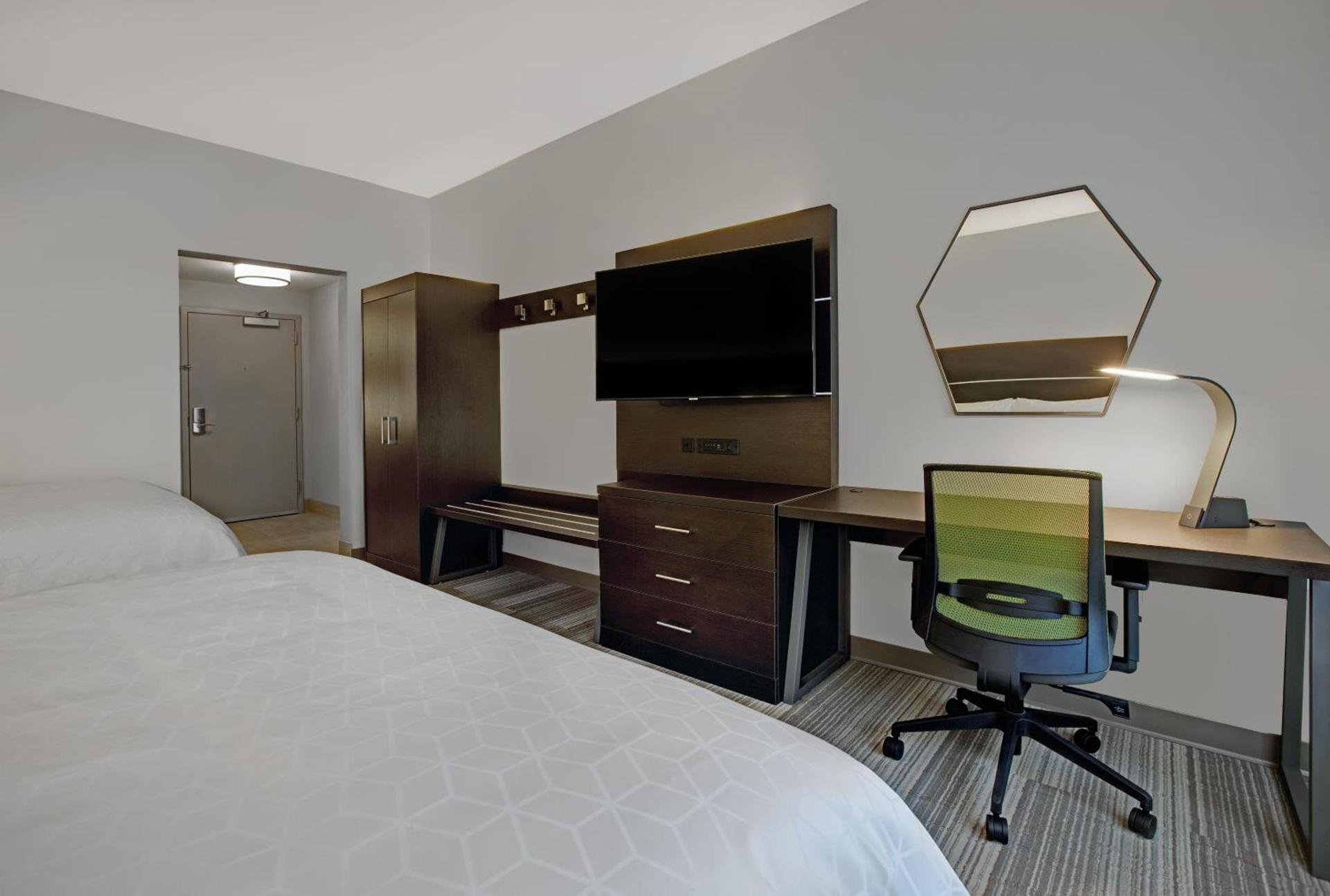Holiday Inn Express - Milwaukee Downtown by IHG photo 29
