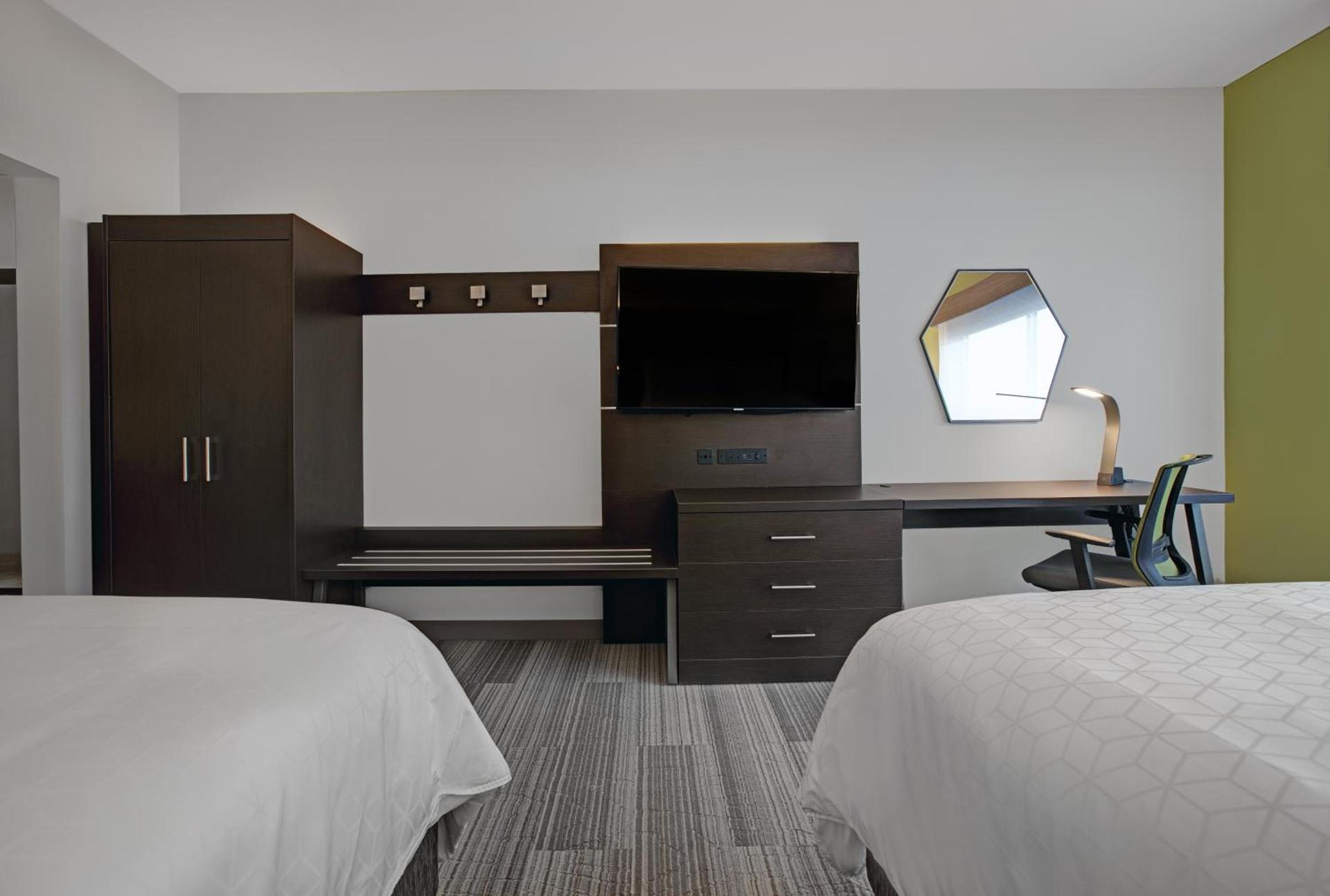 Holiday Inn Express - Milwaukee Downtown by IHG photo 9