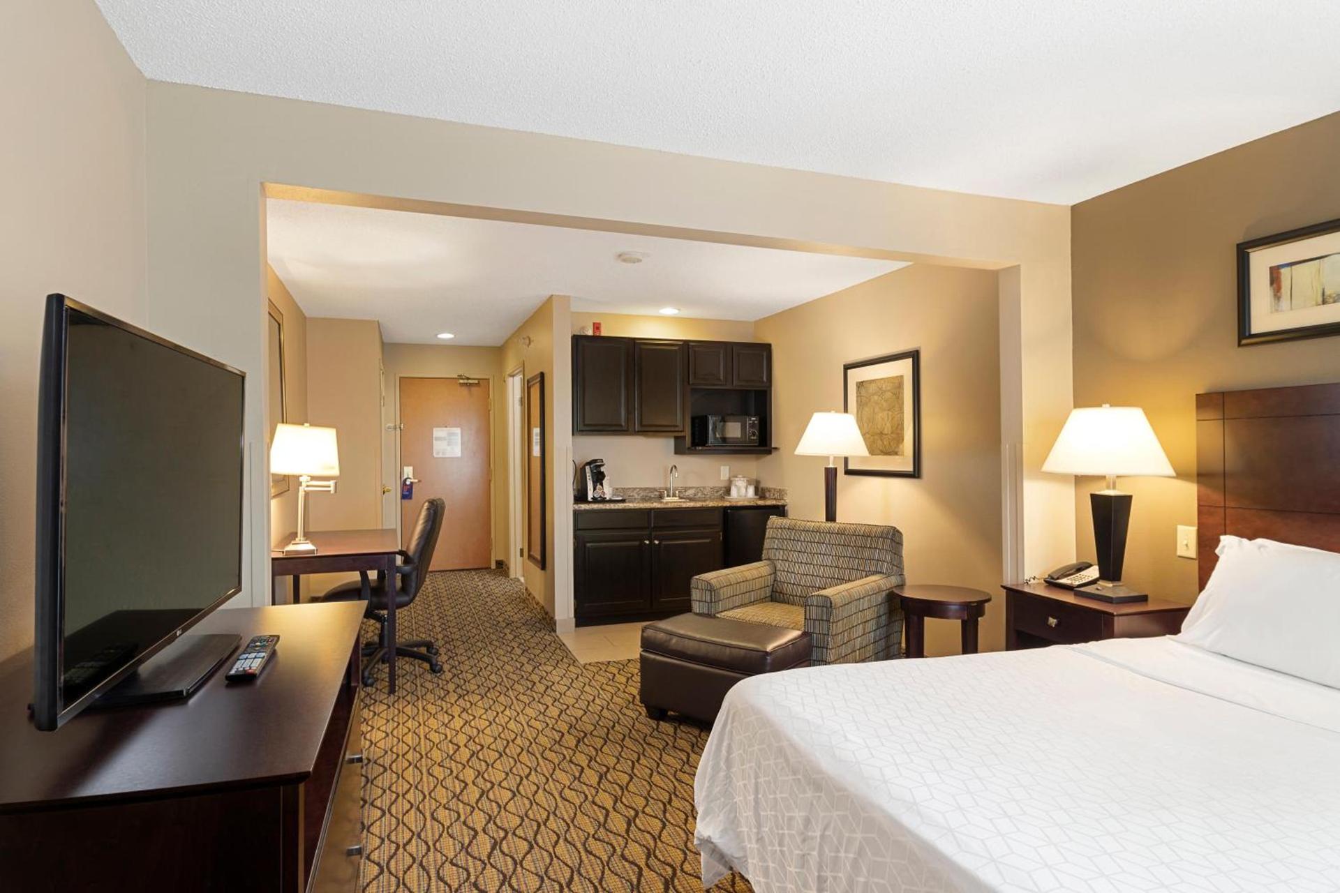 Holiday Inn Express Bloomington West by IHG photo 37