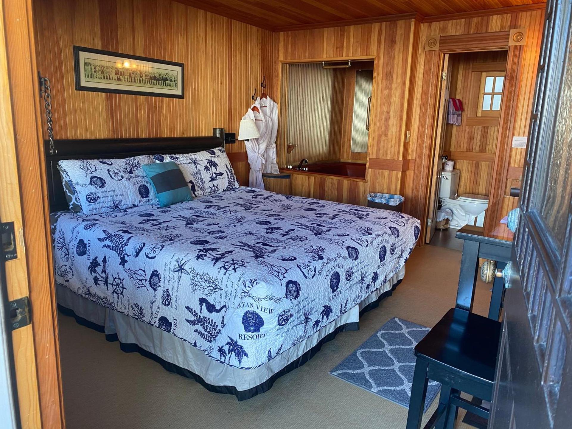 Whistling Winds Motel photo 24