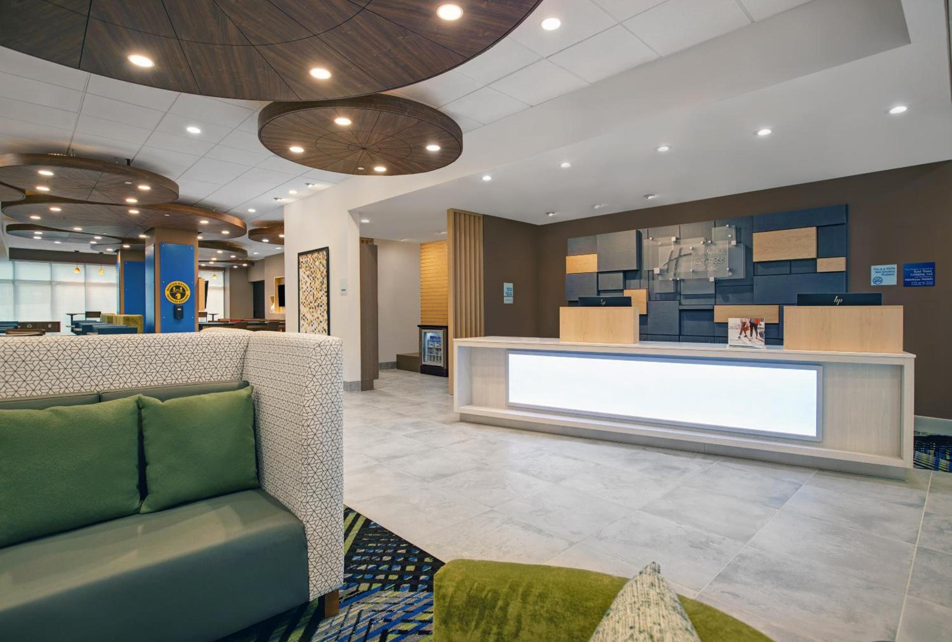 Holiday Inn Express - Milwaukee Downtown by IHG photo 40