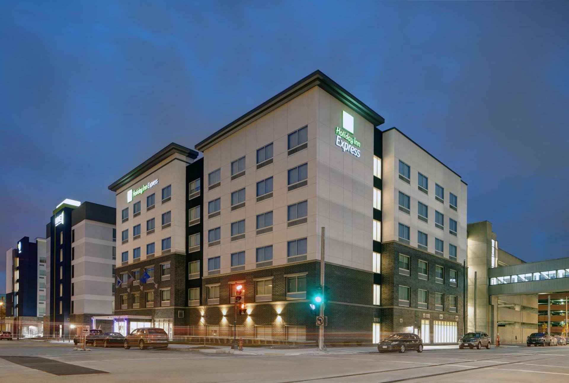 Holiday Inn Express - Milwaukee Downtown by IHG photo 50