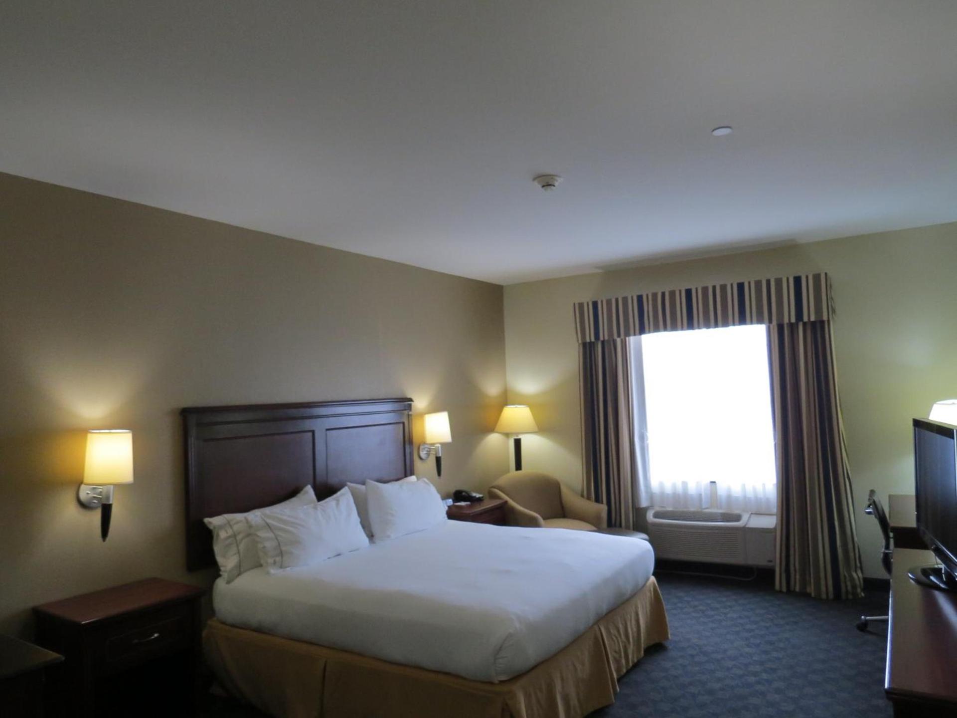 Holiday Inn Express Hotel & Suites Pampa by IHG photo 22