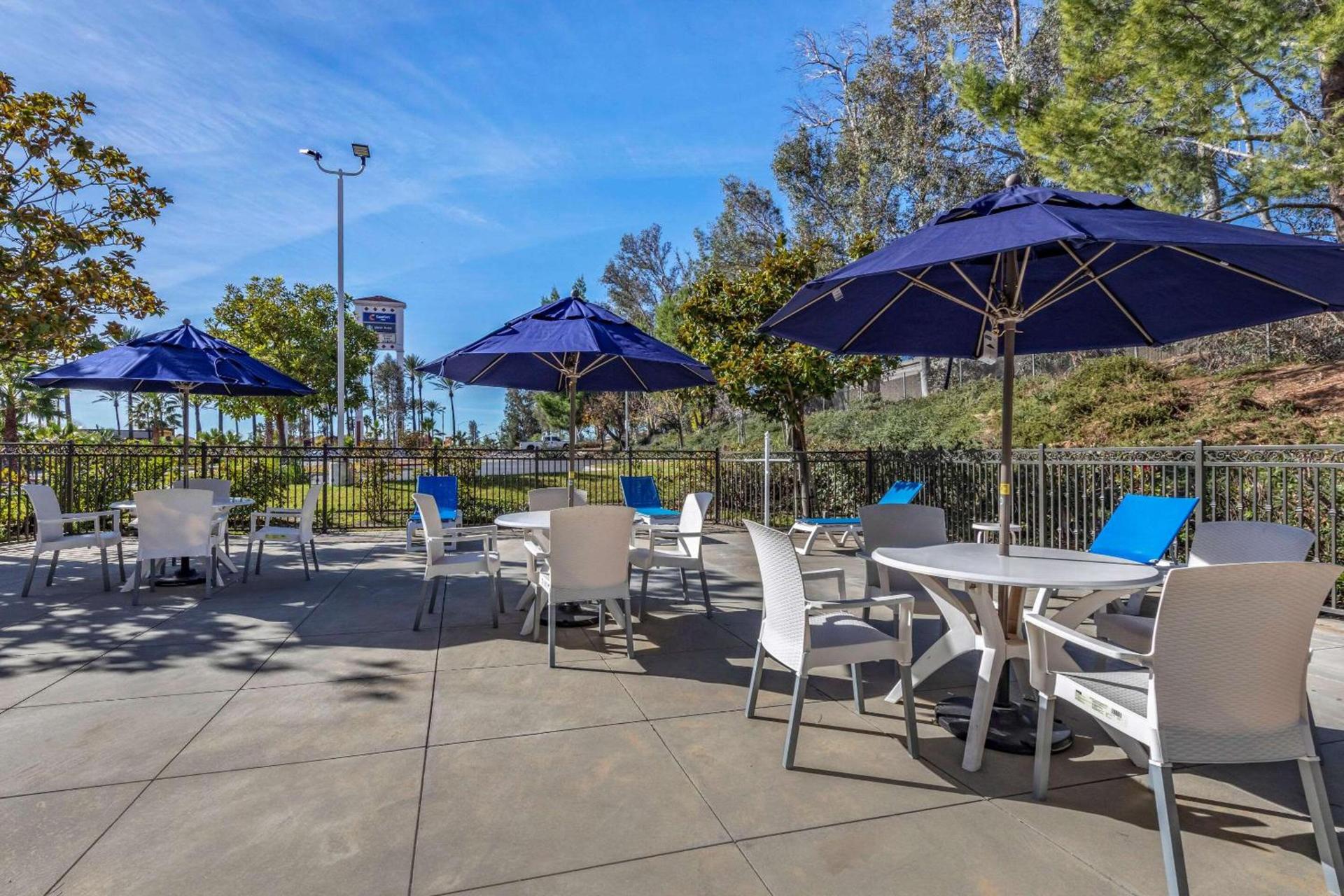 Comfort Inn Fontana photo 4