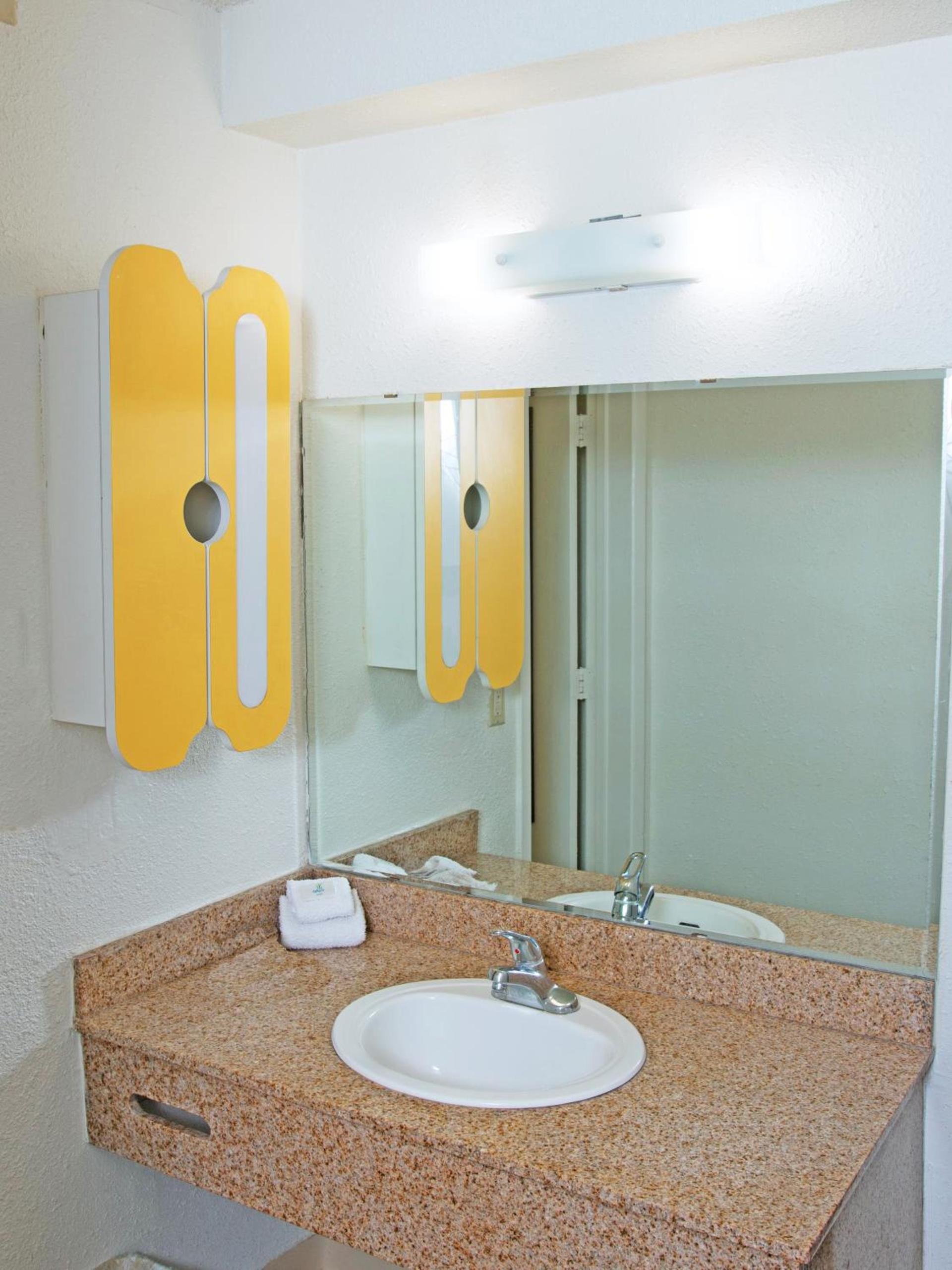 Studio 6-San Antonio, TX - Lackland AFB photo 28