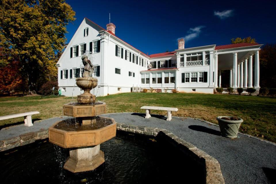 Historic Rosemont Manor photo 12