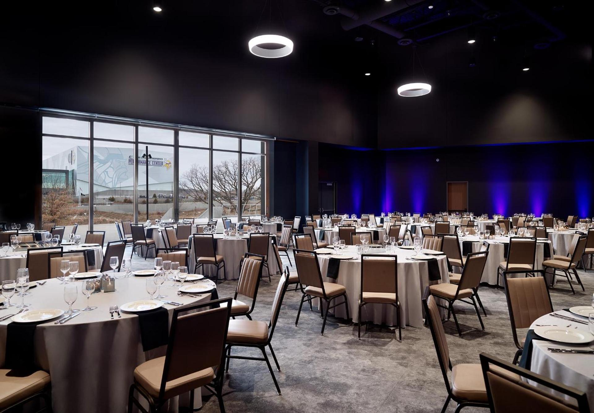 Omni Viking Lakes photo 12