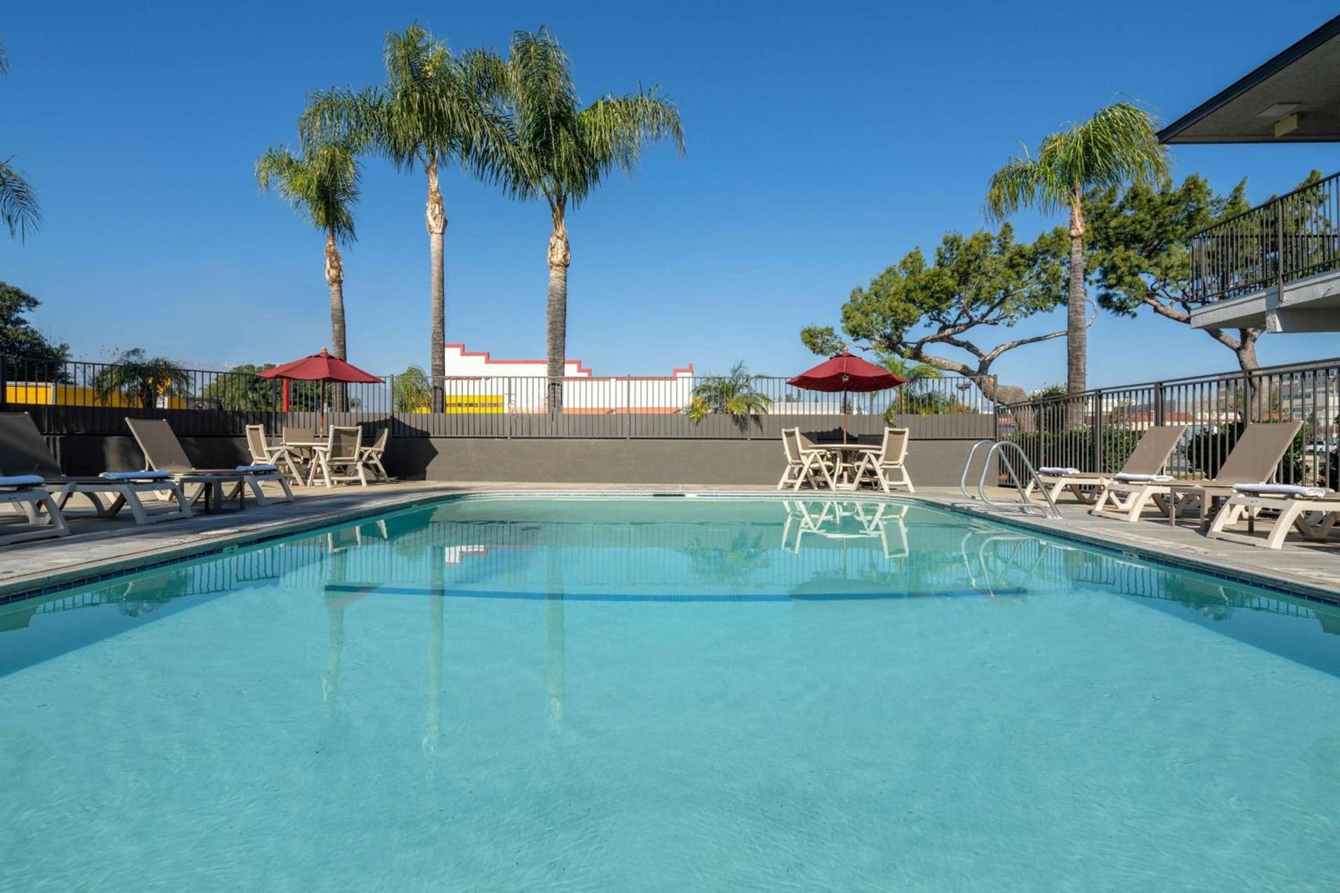 Motel 6-Fontana, CA photo 4