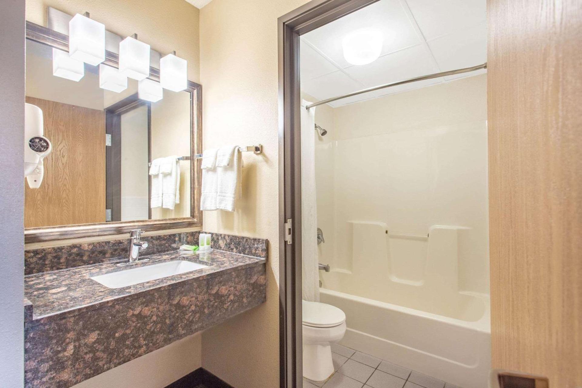 AmericInn by Wyndham West Salem photo 31
