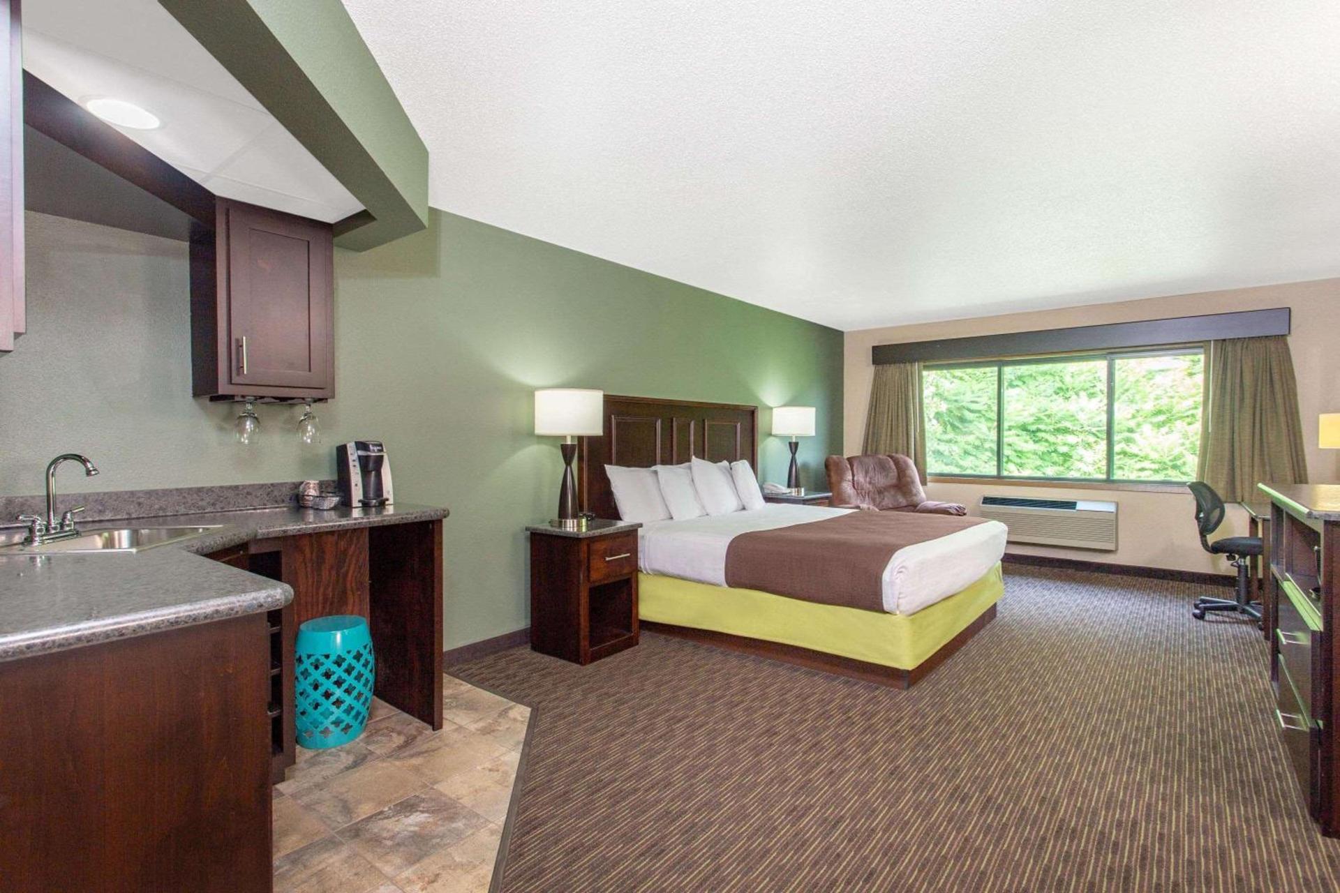 AmericInn by Wyndham West Salem photo 32