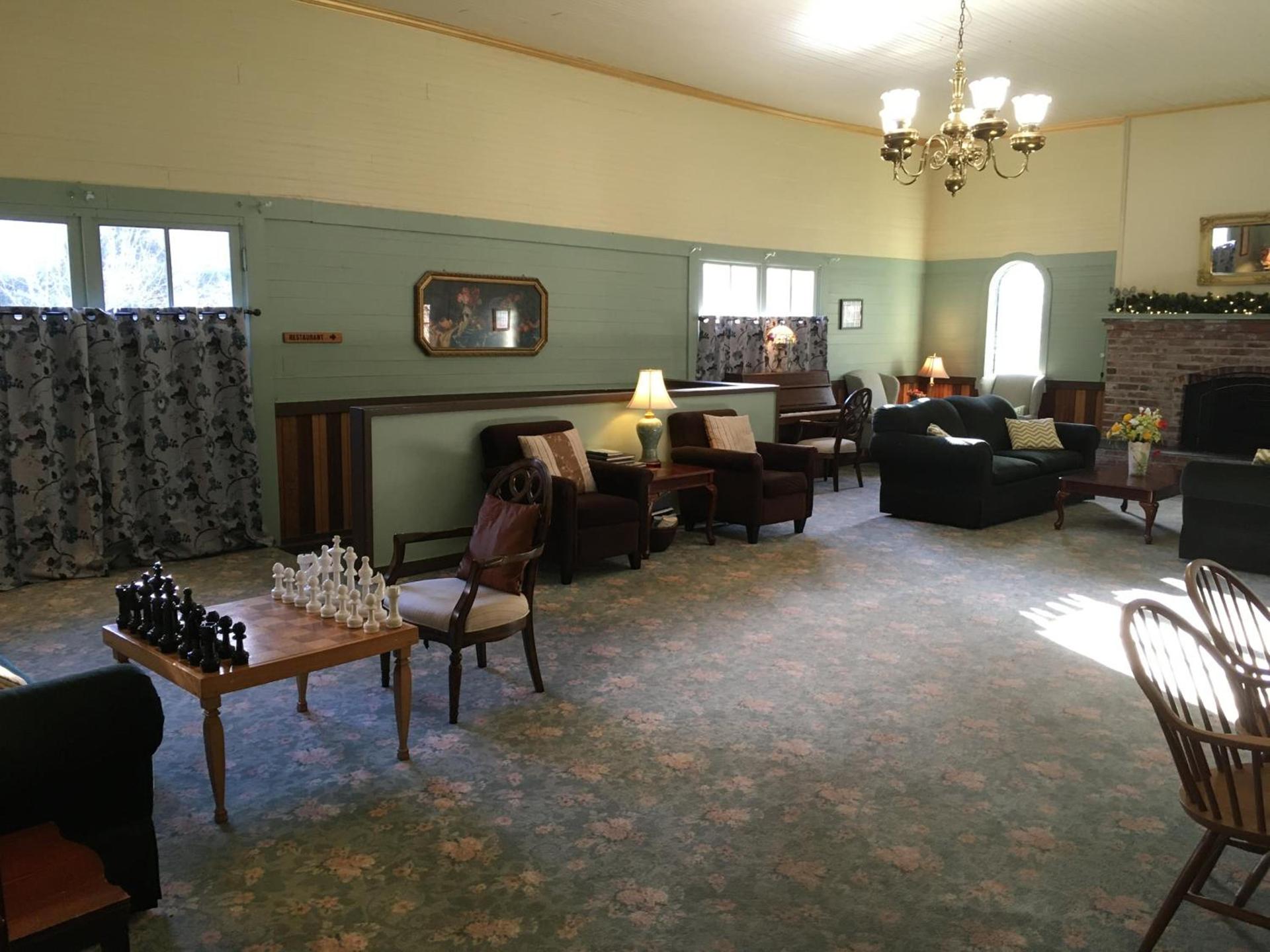 Alexander's Lodge photo 60