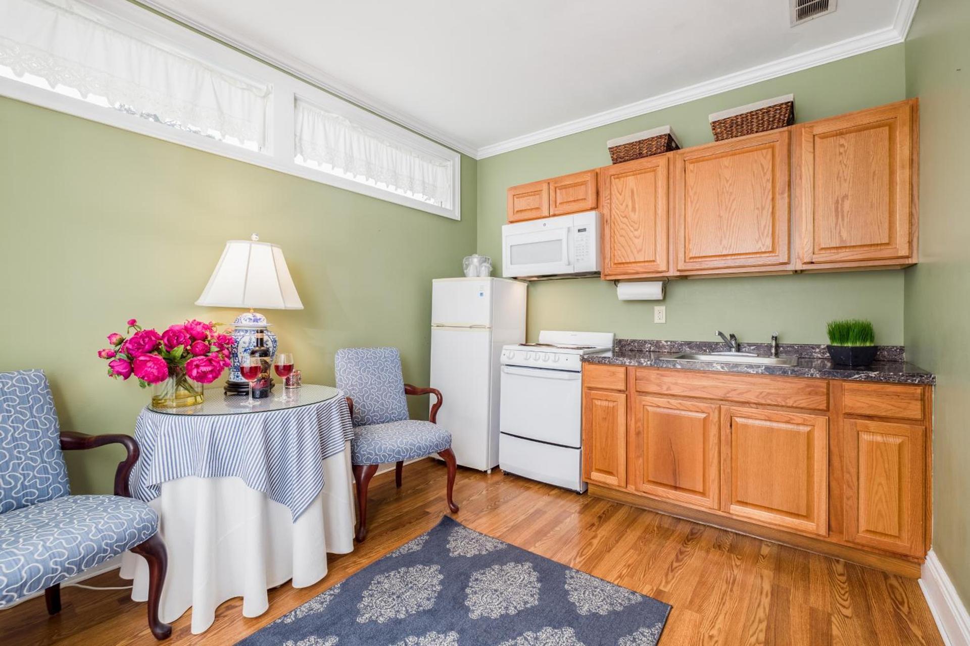 Simsbury 1820 House photo 36