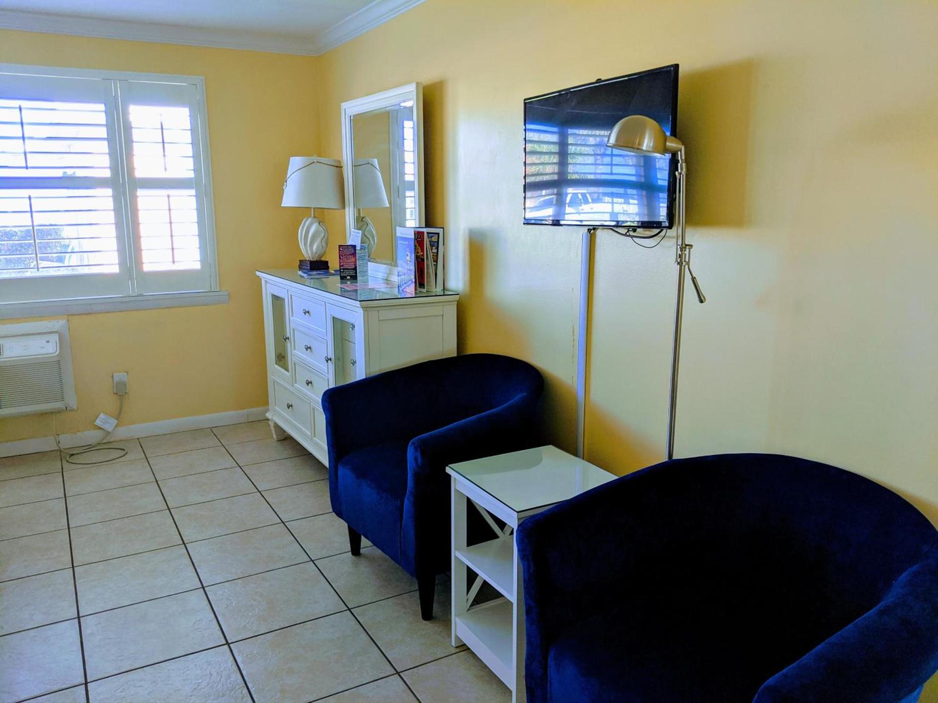 Coral Sands Inn photo 7