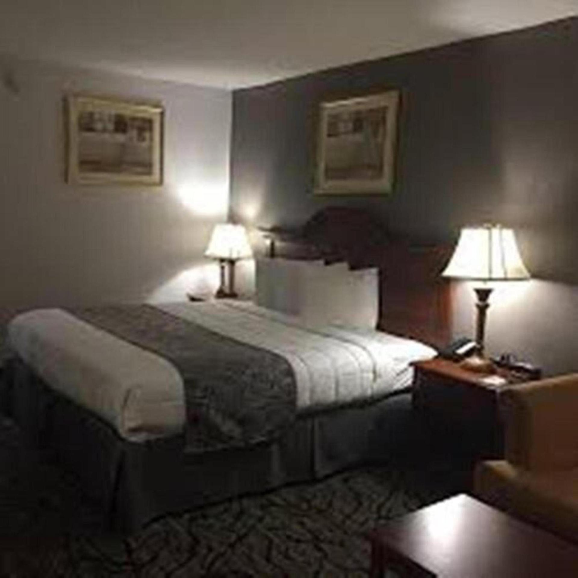 Baymont by Wyndham Walterboro photo 9