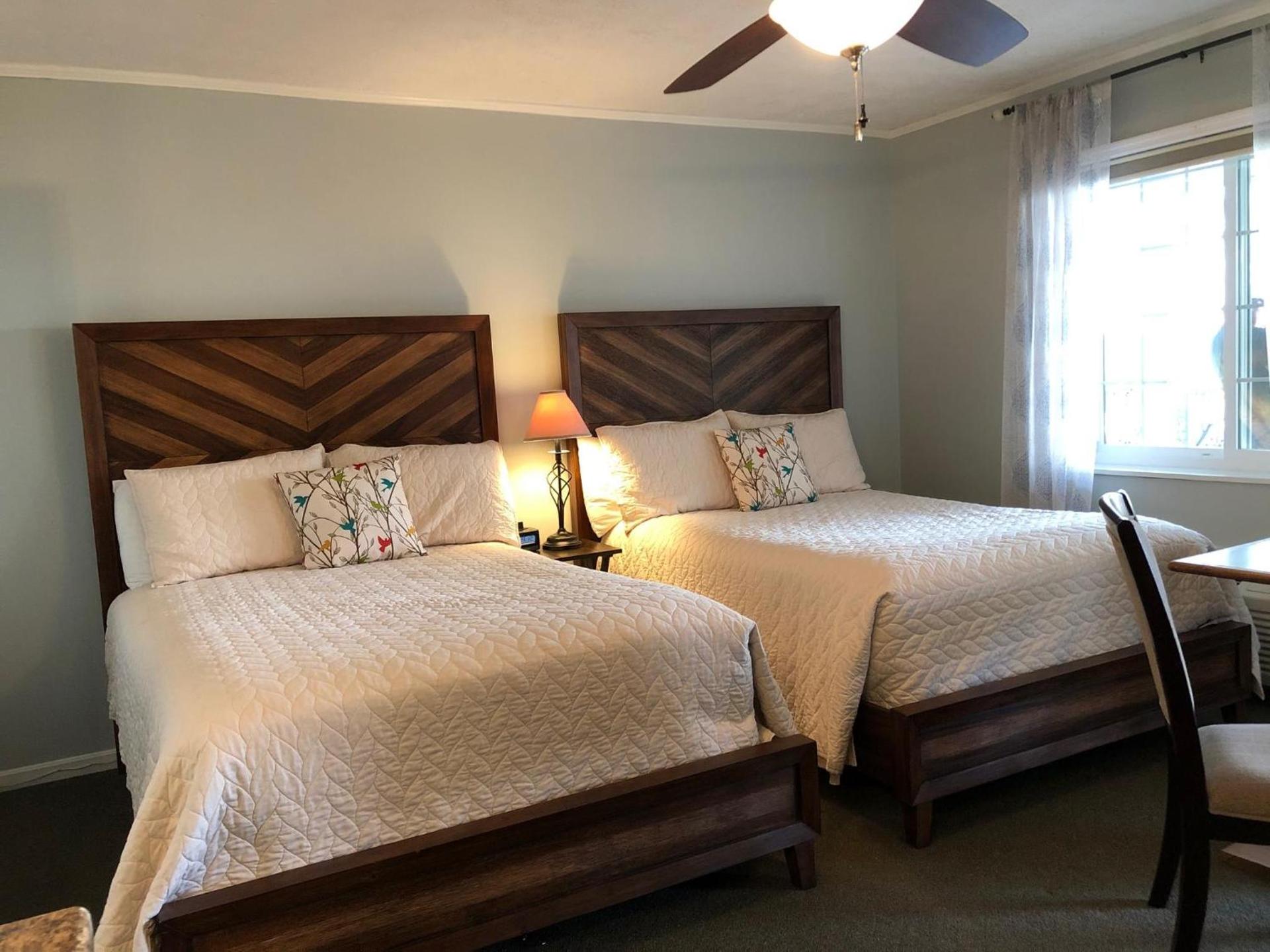 The Mount Vernon Inn photo 2
