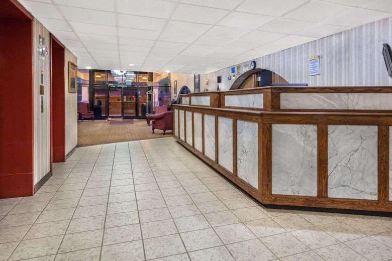 Days Inn by Wyndham Scranton PA photo 22