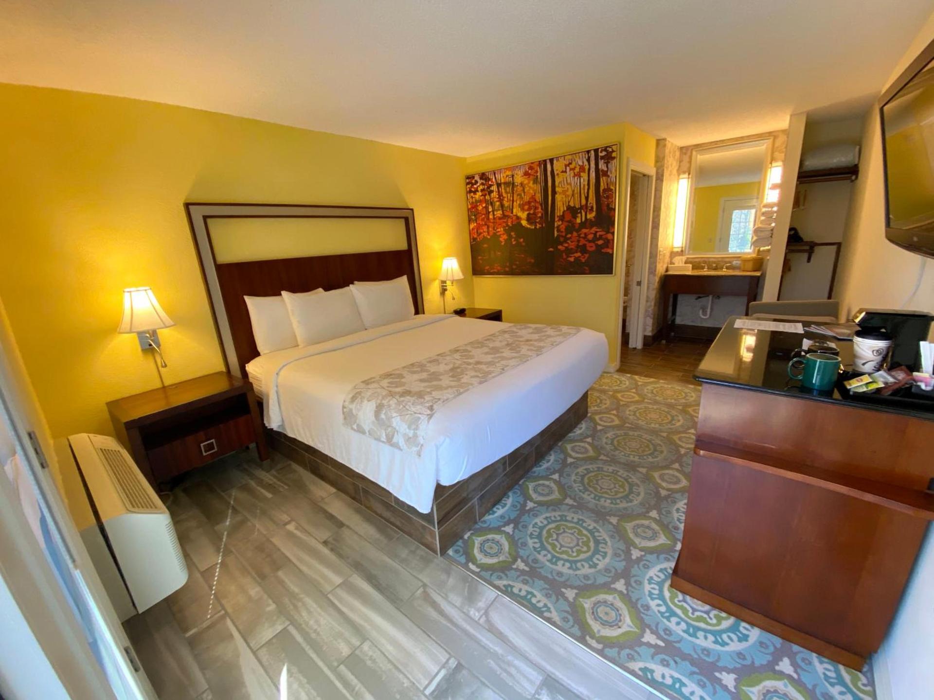 Cascades Inn photo 23