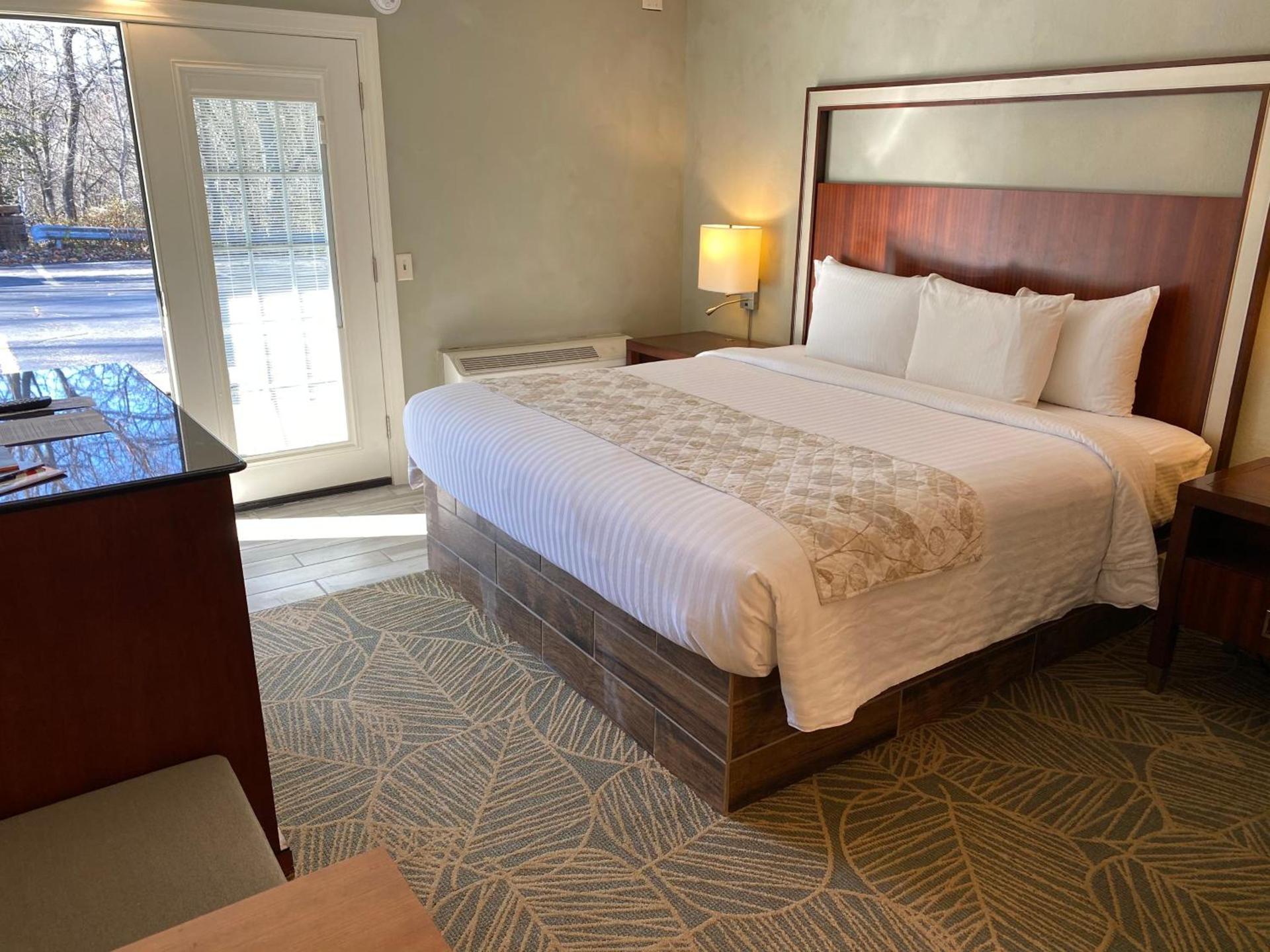 Cascades Inn photo 6