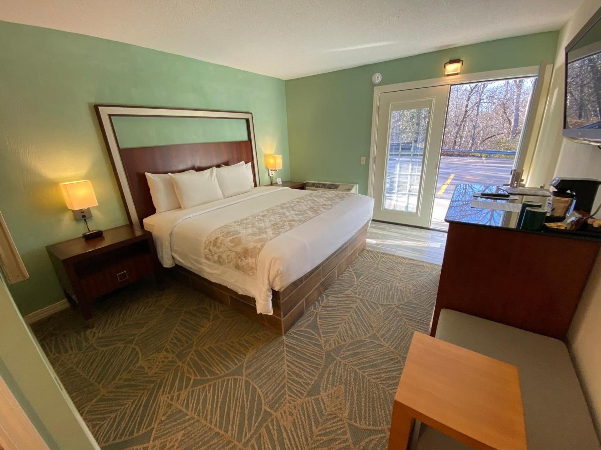 Cascades Inn photo 21