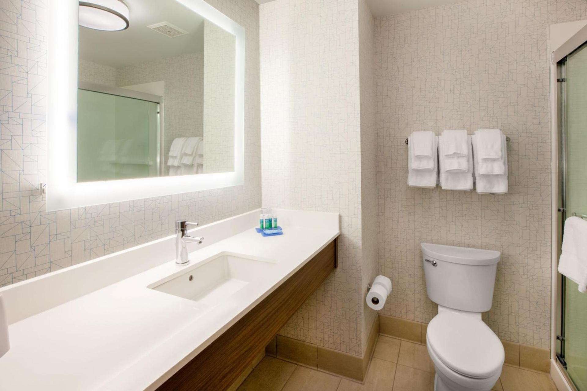 Holiday Inn Express & Suites - Bardstown by IHG photo 42