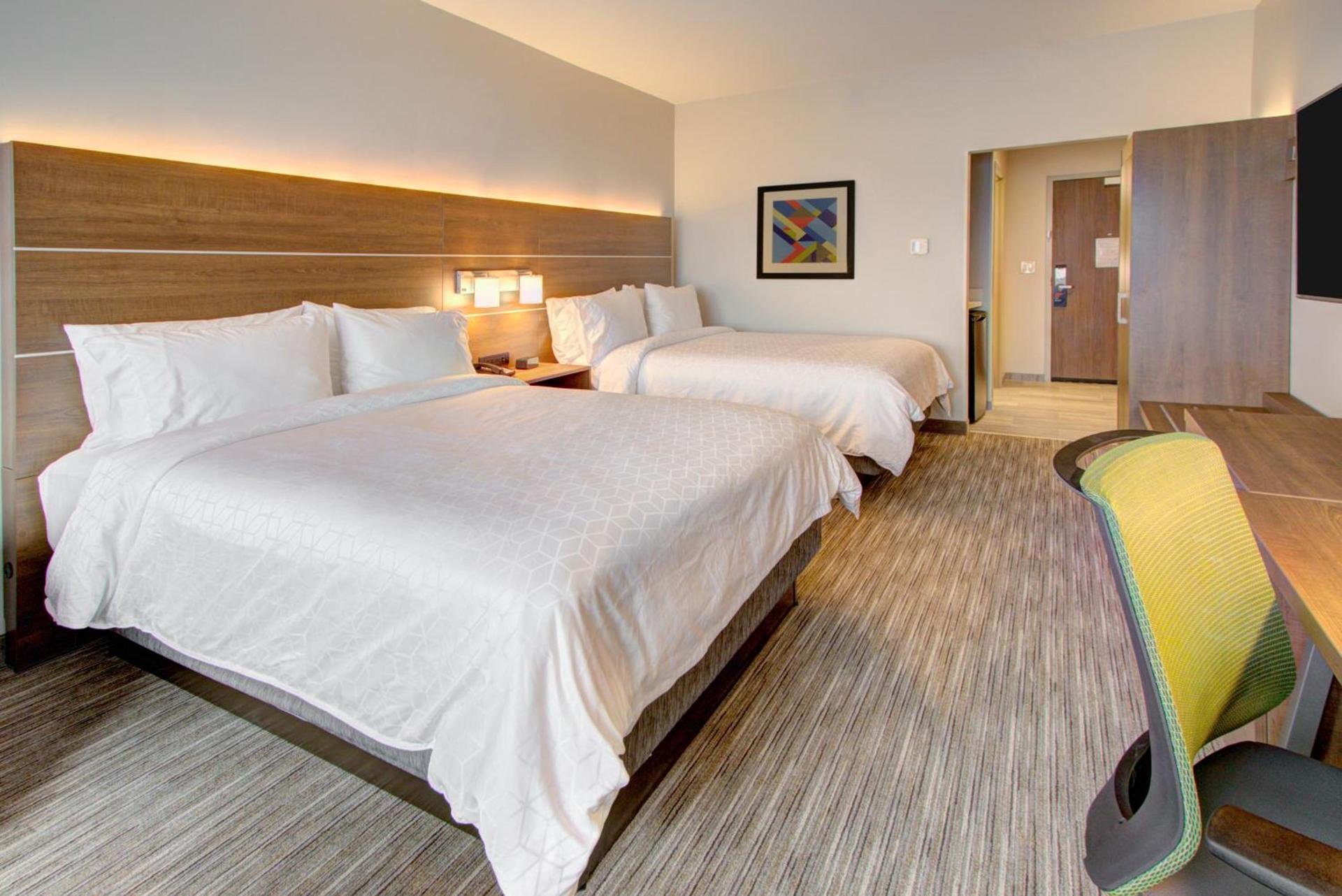 Holiday Inn Express & Suites Charlotte Southwest by IHG photo 44