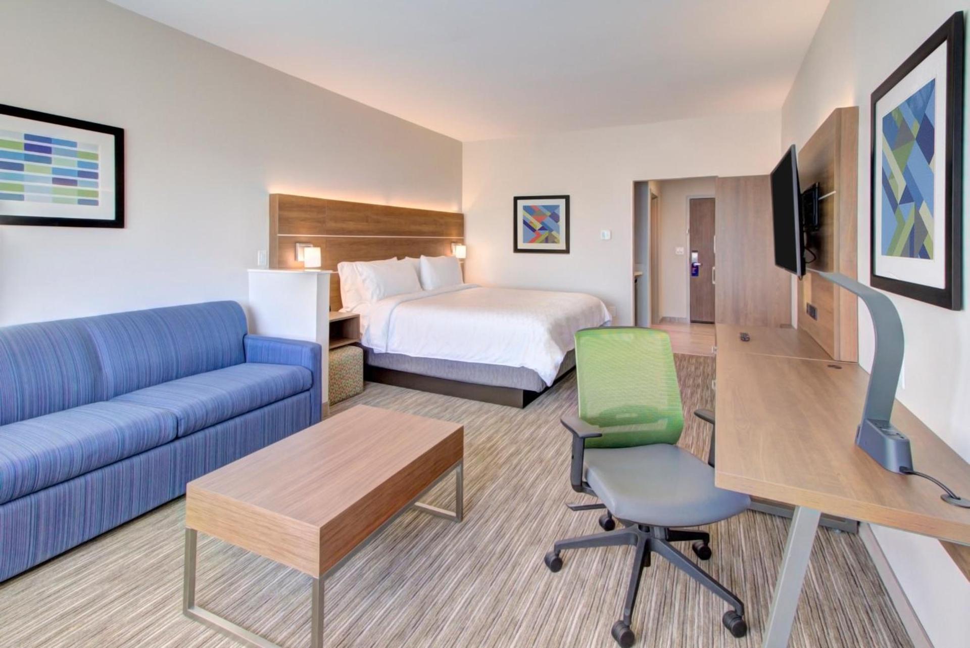 Holiday Inn Express & Suites Charlotte Southwest by IHG photo 47