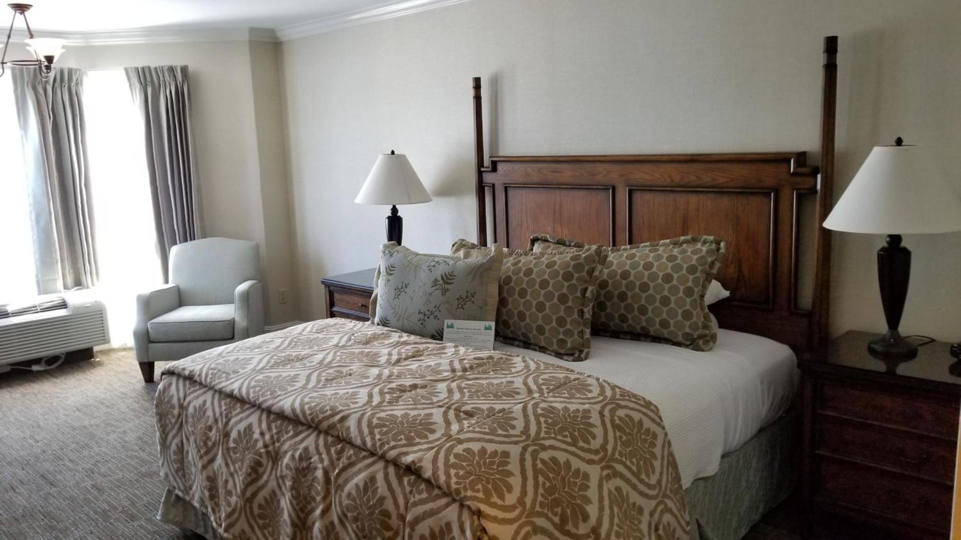 Chelsea Inn photo 45