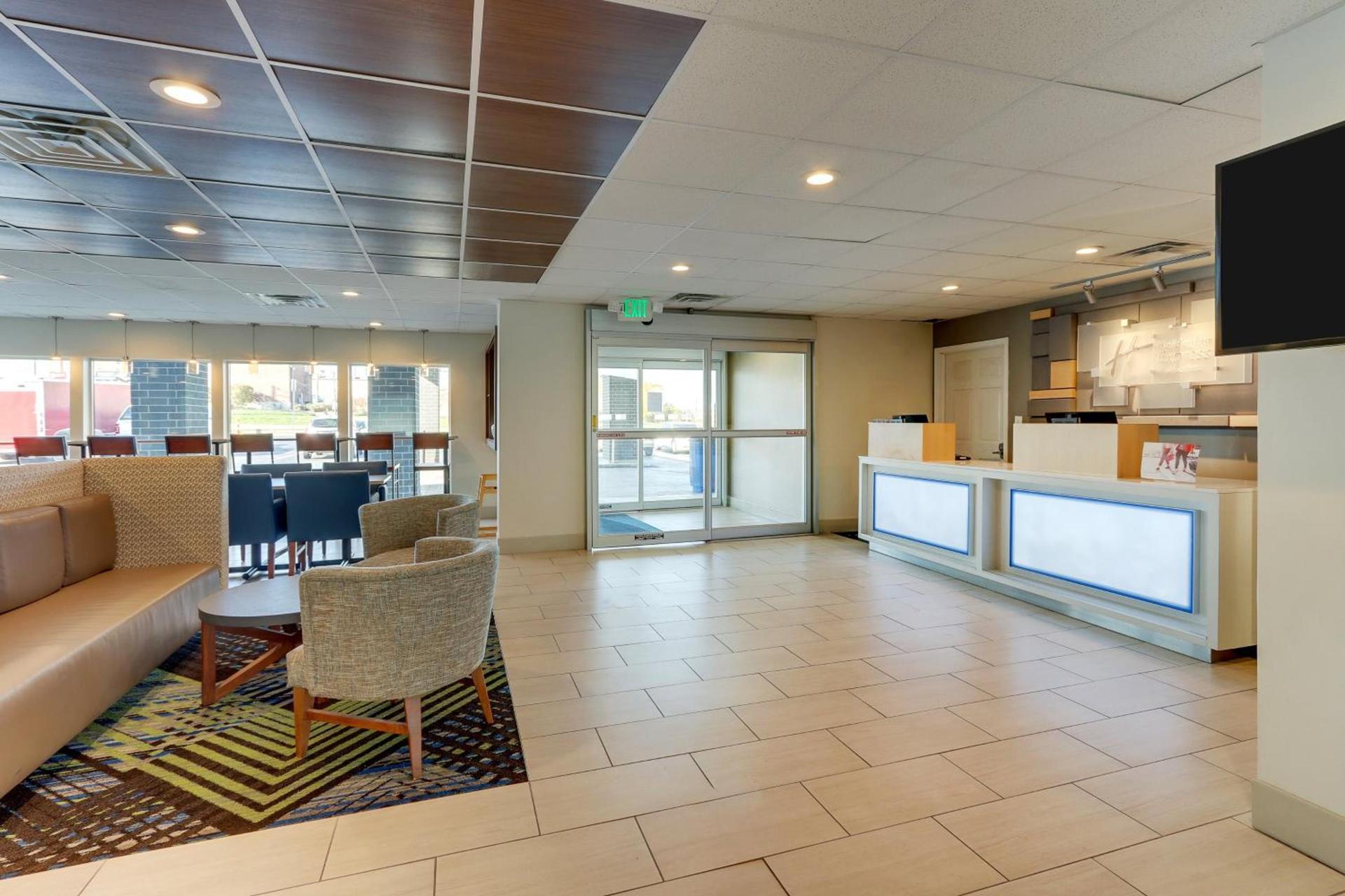 Holiday Inn Express - Cincinnati North - Monroe by IHG photo 45
