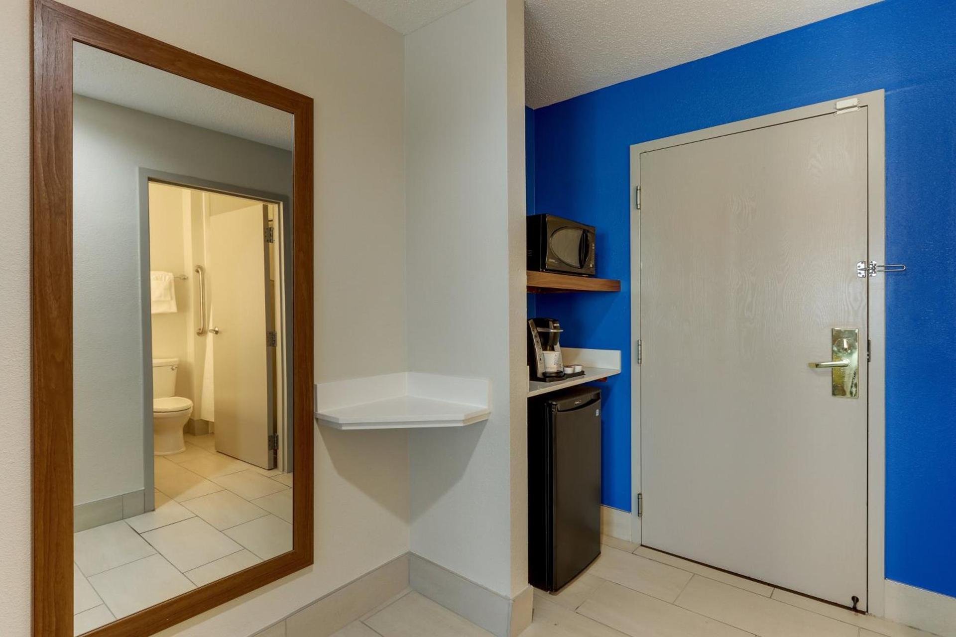 Holiday Inn Express - Cincinnati North - Monroe by IHG photo 21