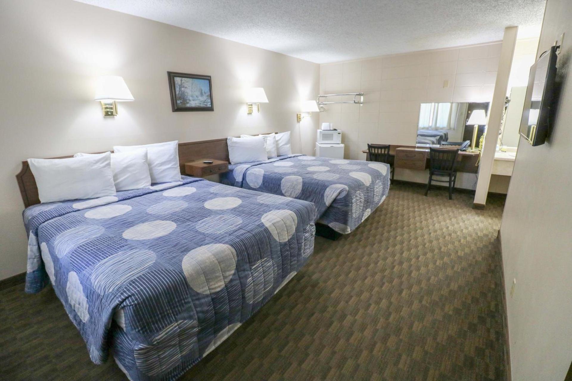 Bear Lodge Motel photo 17