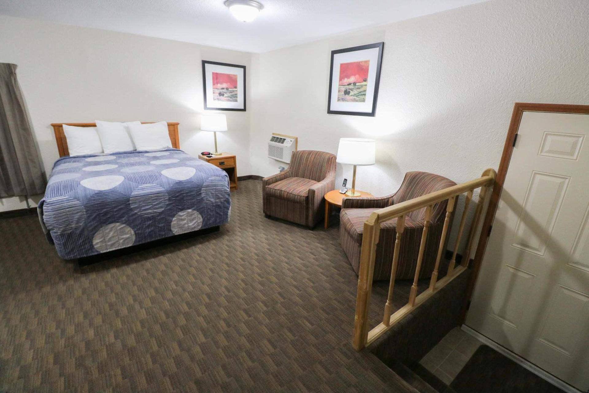 Bear Lodge Motel photo 10
