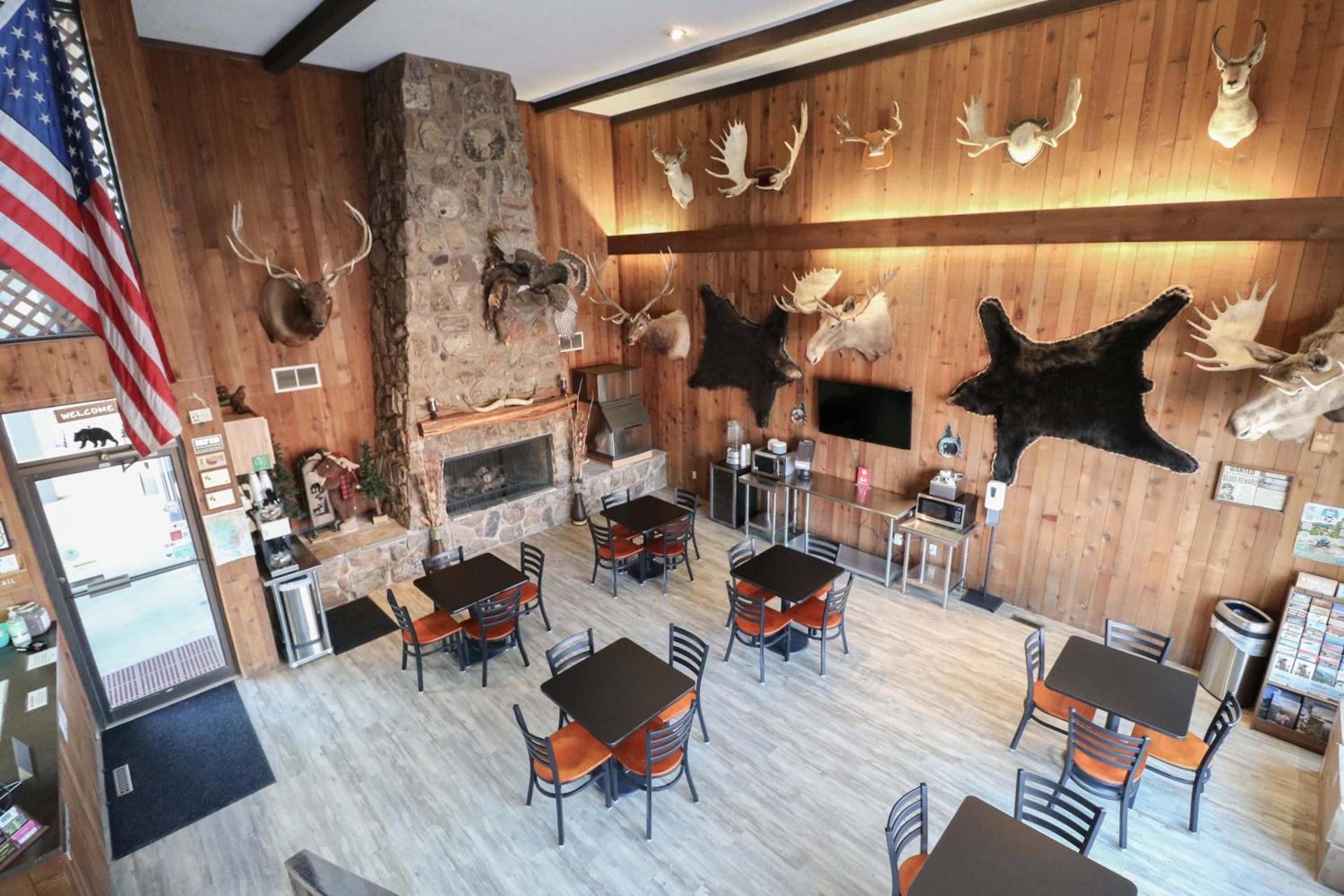 Bear Lodge Motel photo 2