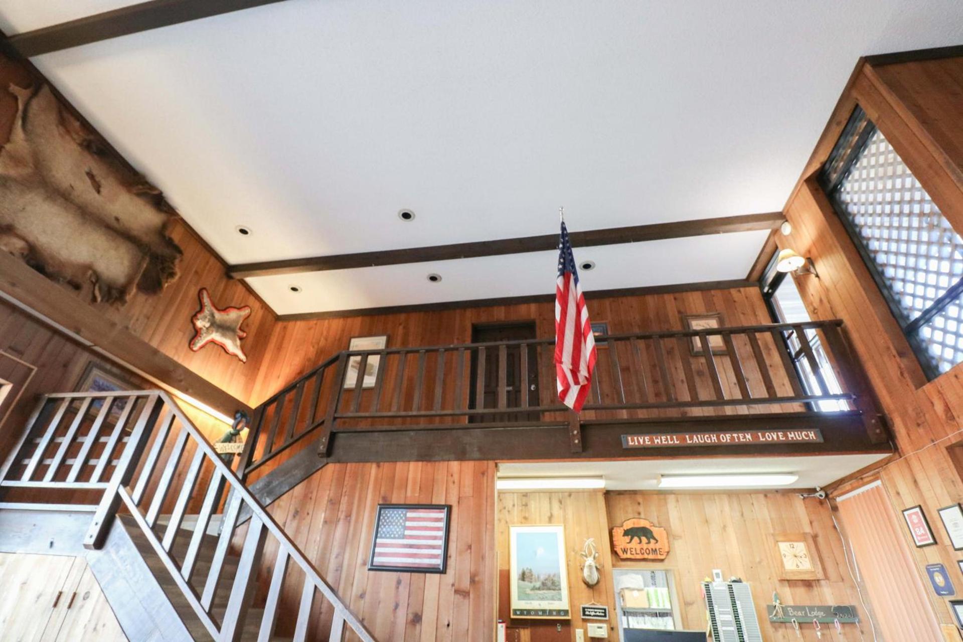 Bear Lodge Motel photo 3