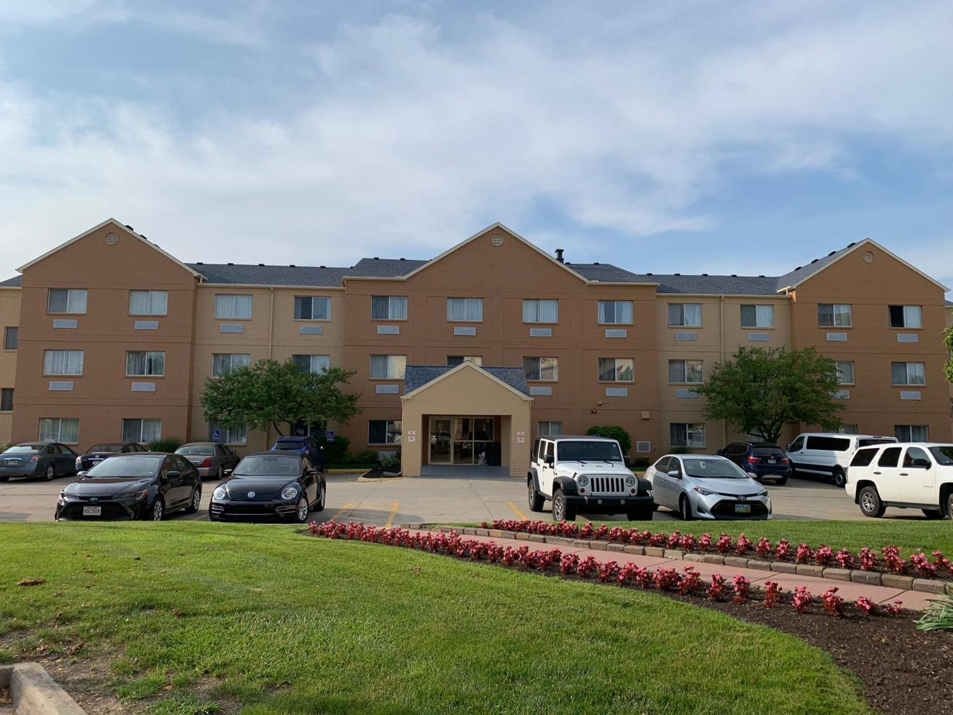 Clarion Pointe Fairborn near Wright Patterson AFB photo 17