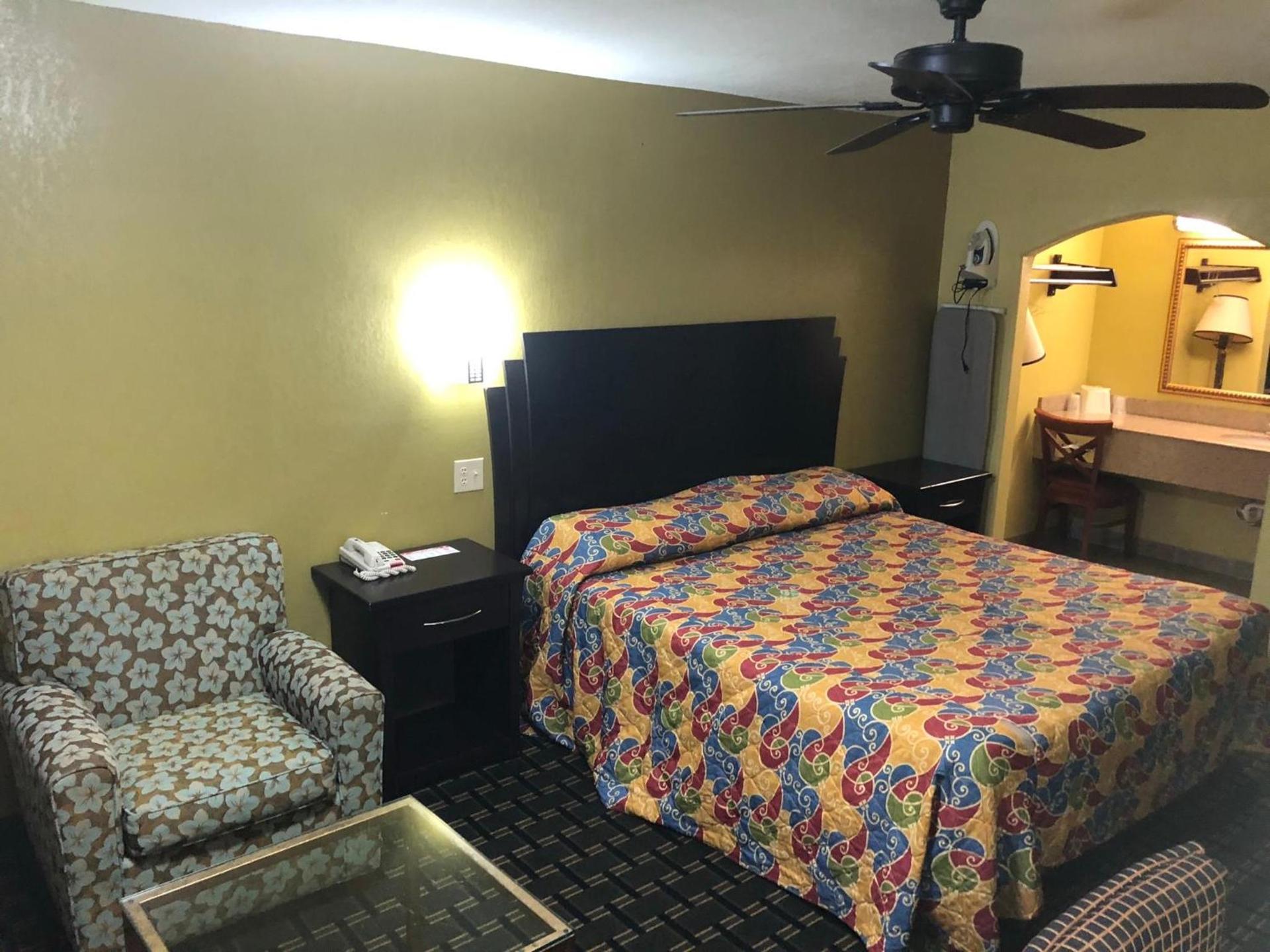 Kings Inn Mexia photo 21