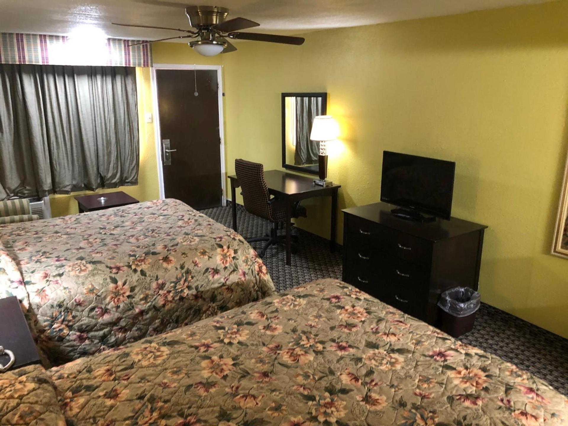 Kings Inn Mexia photo 15