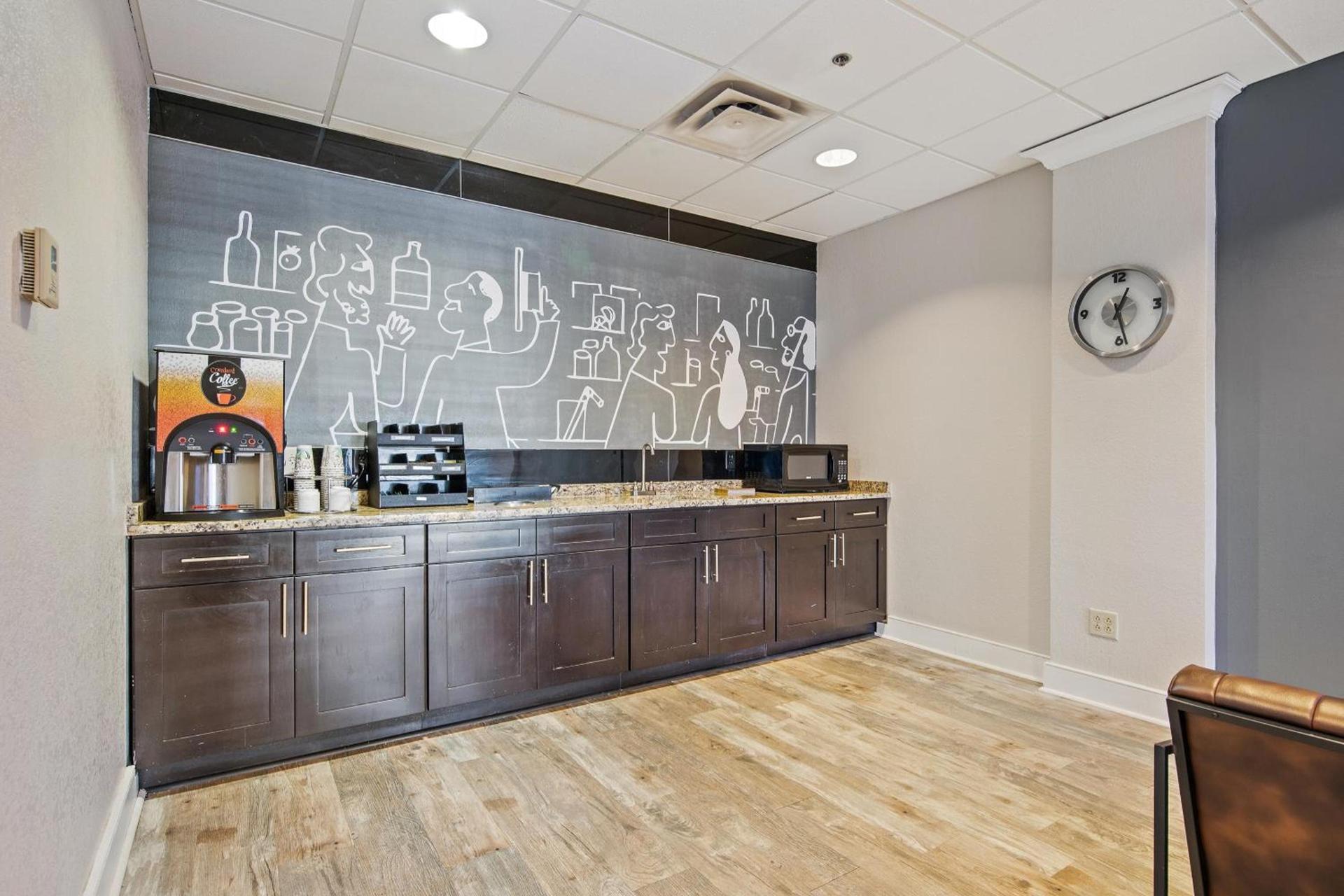 Suburban Studios Orlando - Ocoee-Winter Garden photo 46