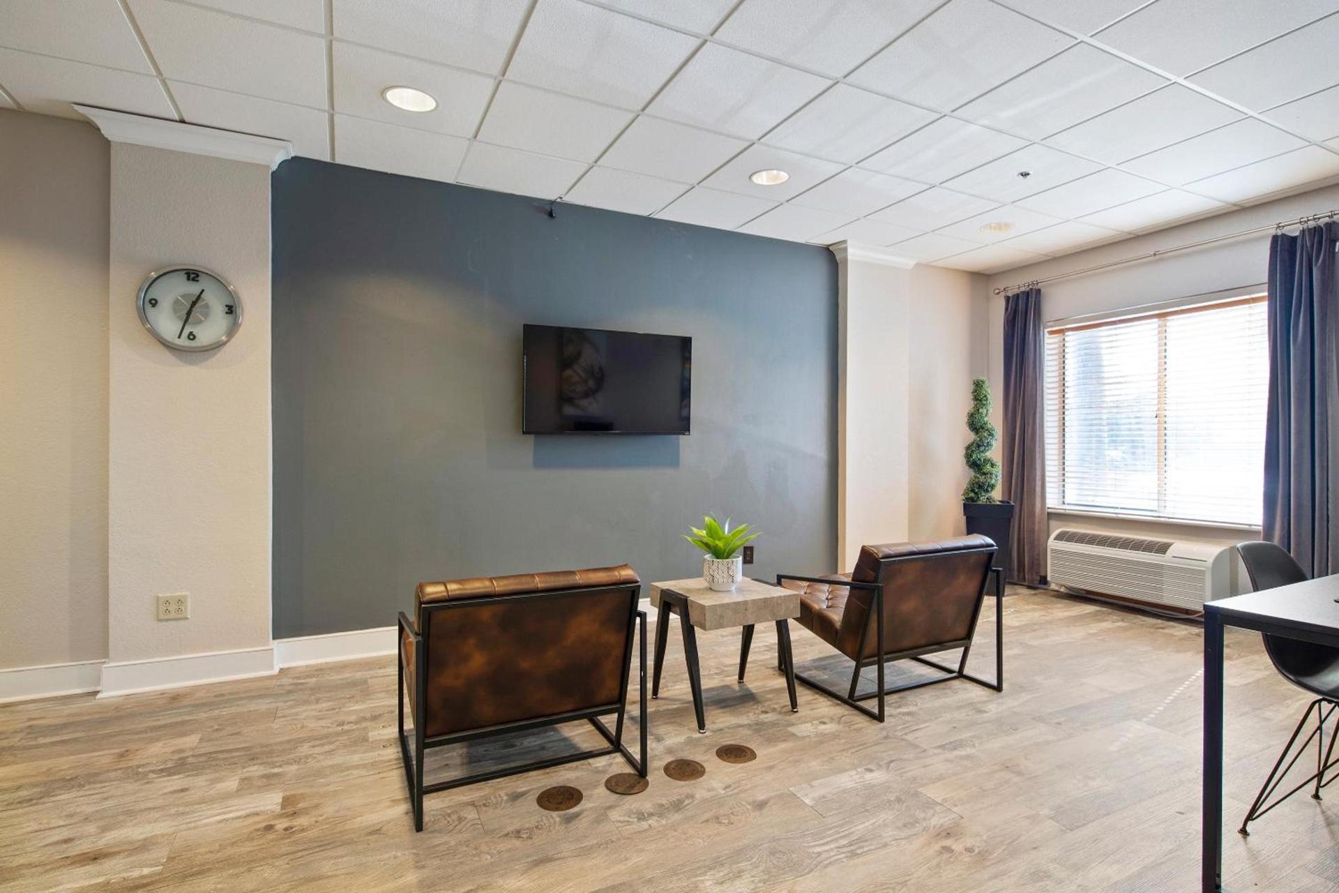 Suburban Studios Orlando - Ocoee-Winter Garden photo 43