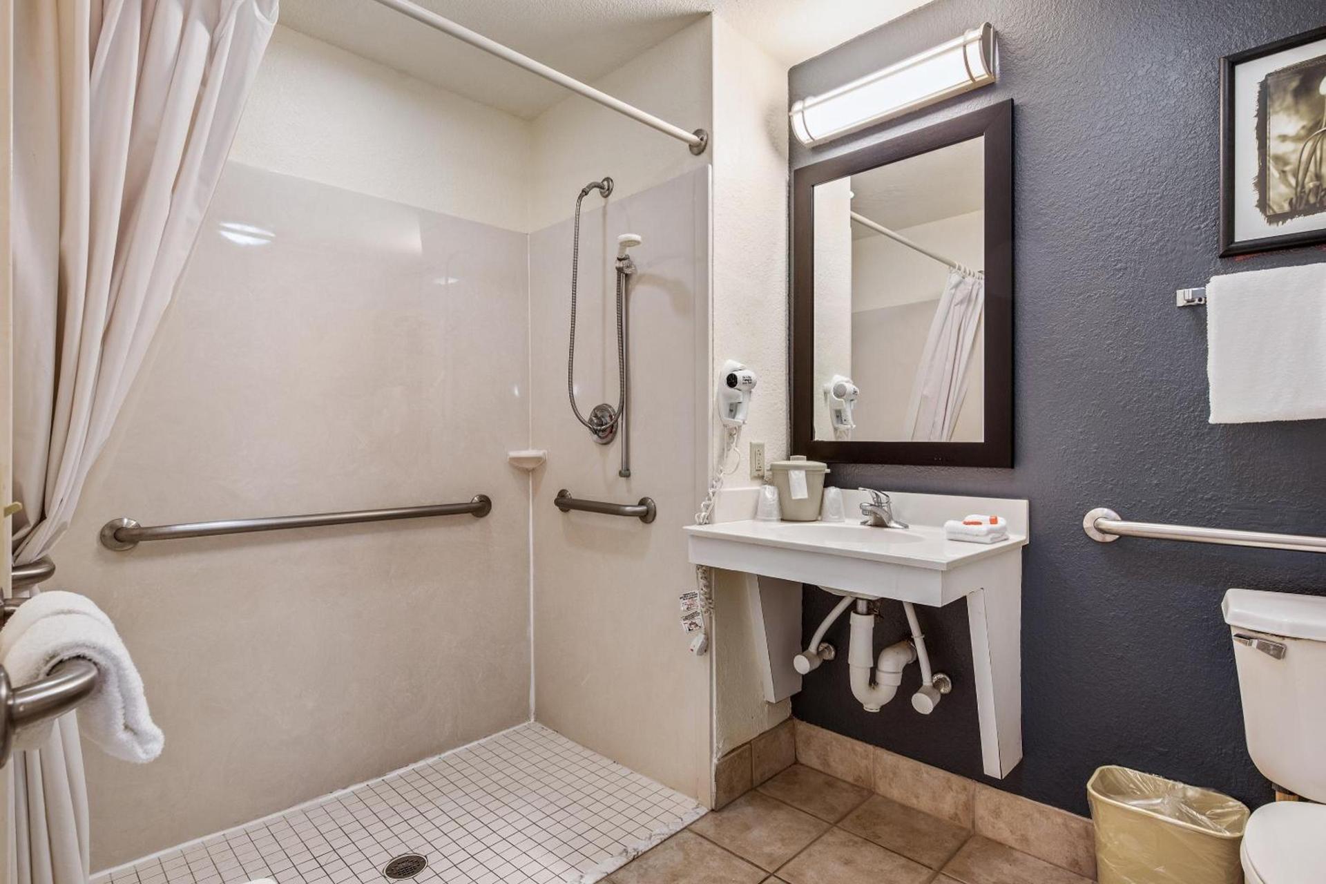 Suburban Studios Orlando - Ocoee-Winter Garden photo 39