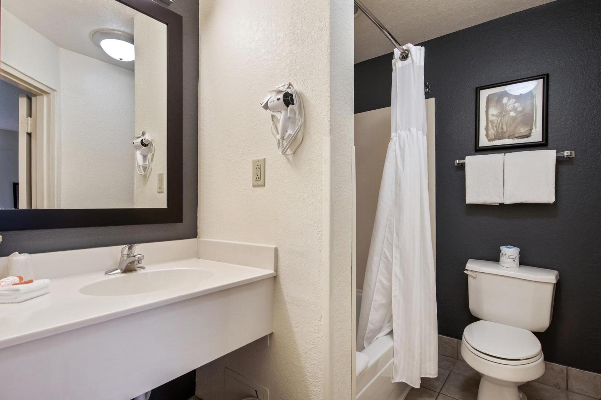 Suburban Studios Orlando - Ocoee-Winter Garden photo 35