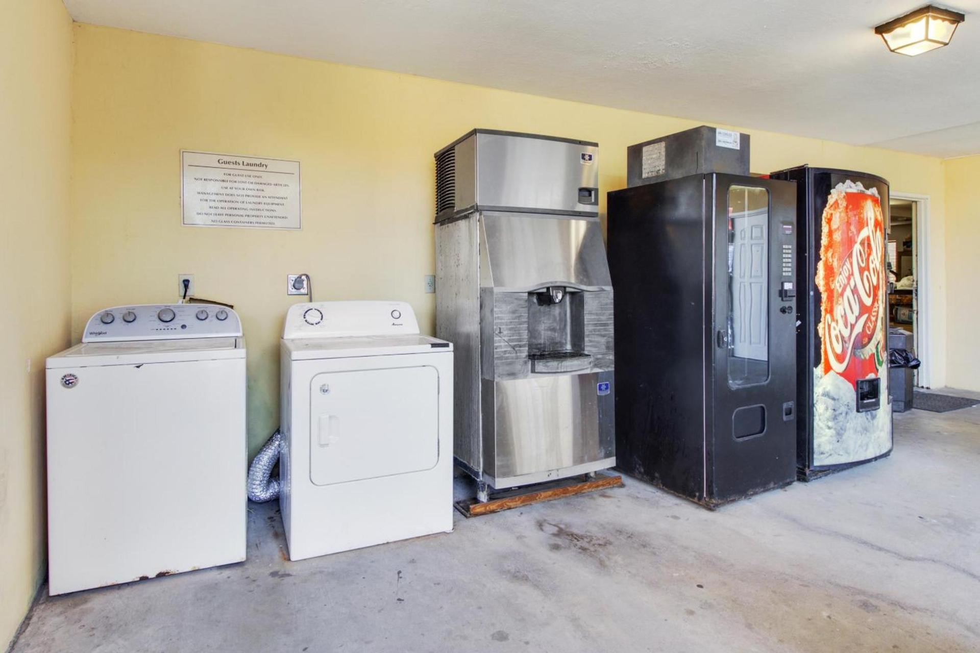 OYO Hotel Ingleside TX photo 44