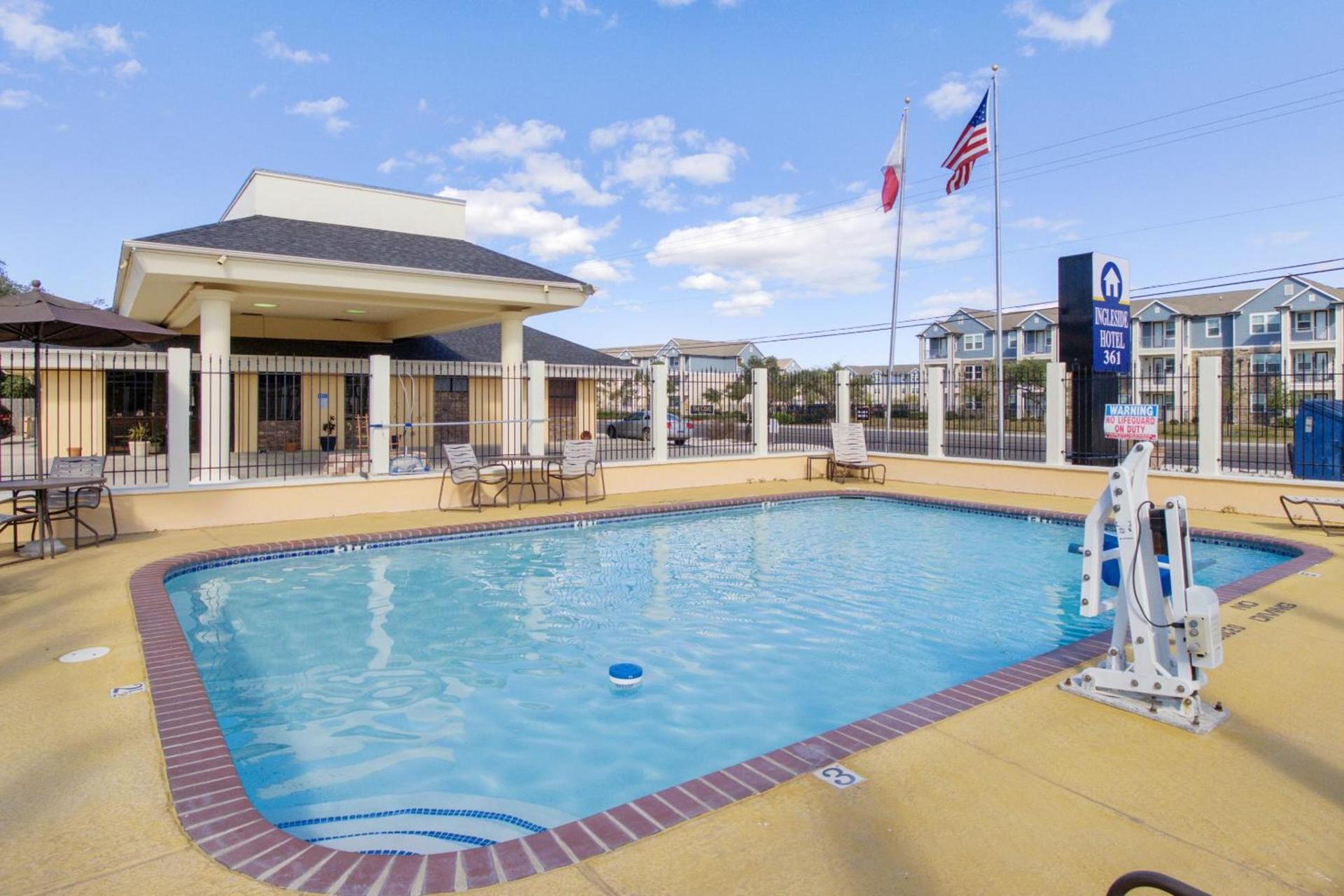 OYO Hotel Ingleside TX photo 45