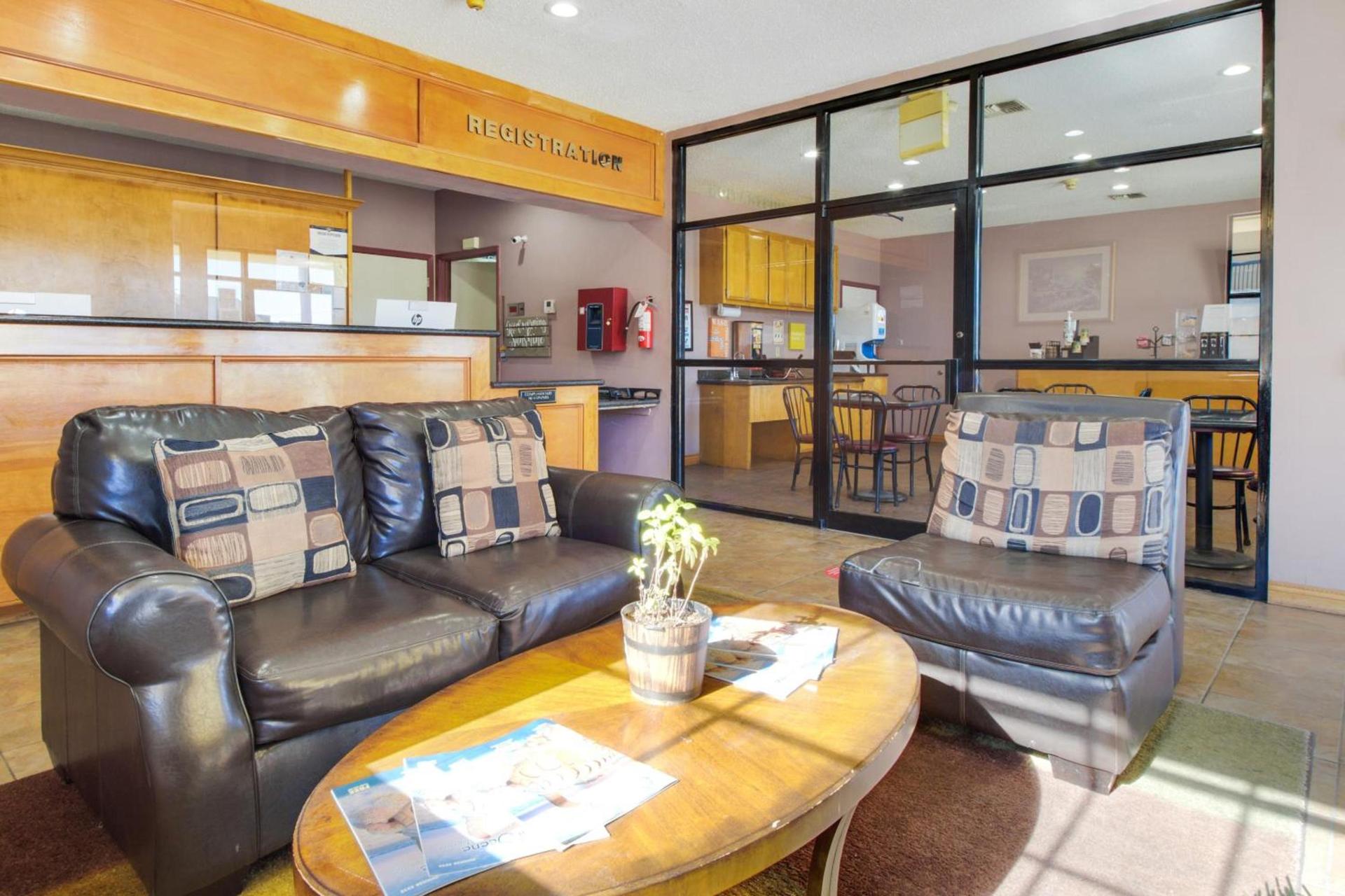 OYO Hotel Ingleside TX photo 8
