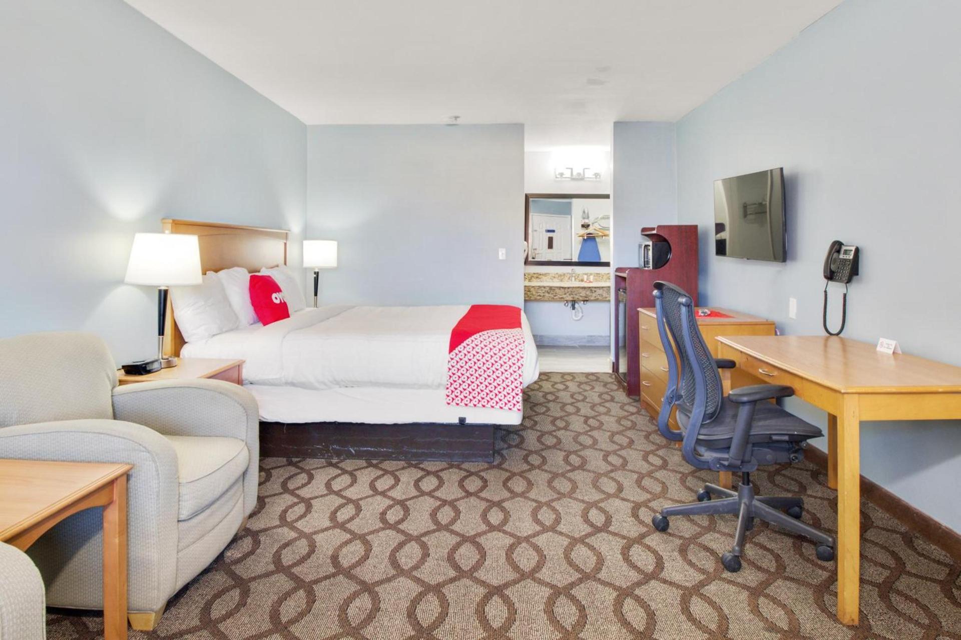 OYO Hotel Ingleside TX photo 14