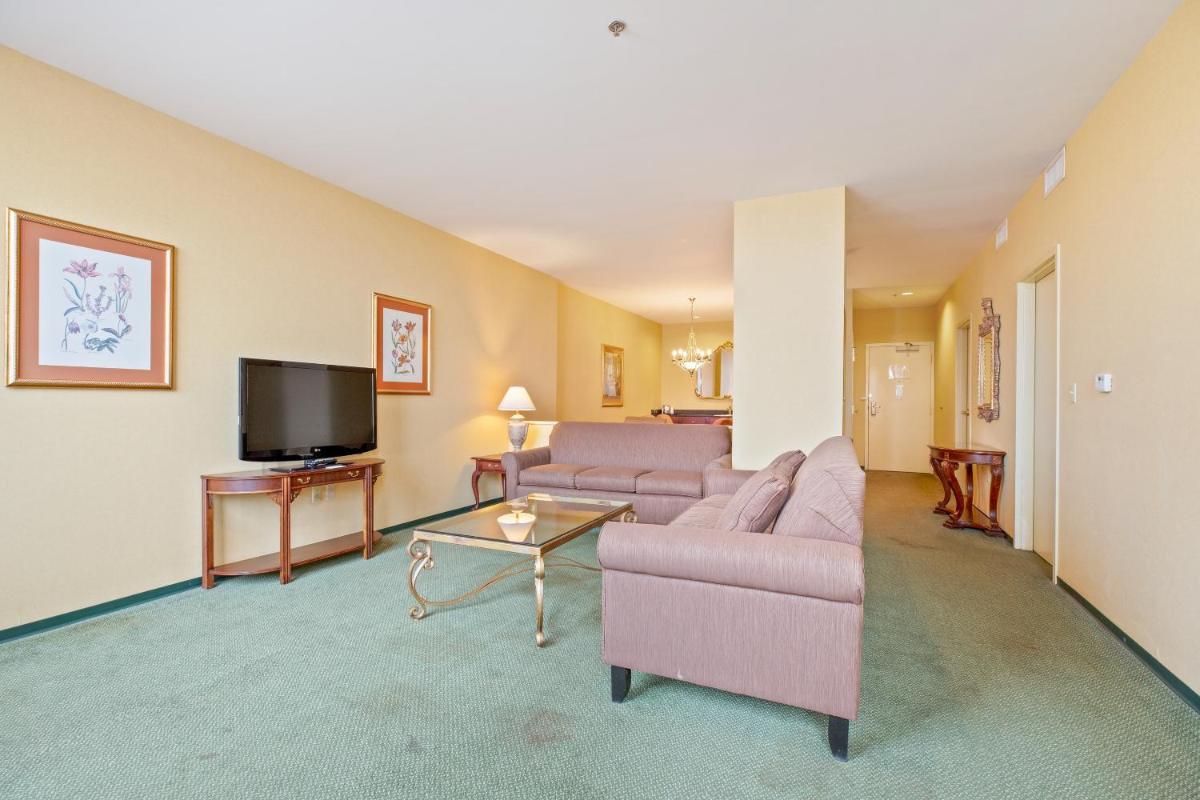 OYO Hotel St Louis Downtown City Center MO photo 52