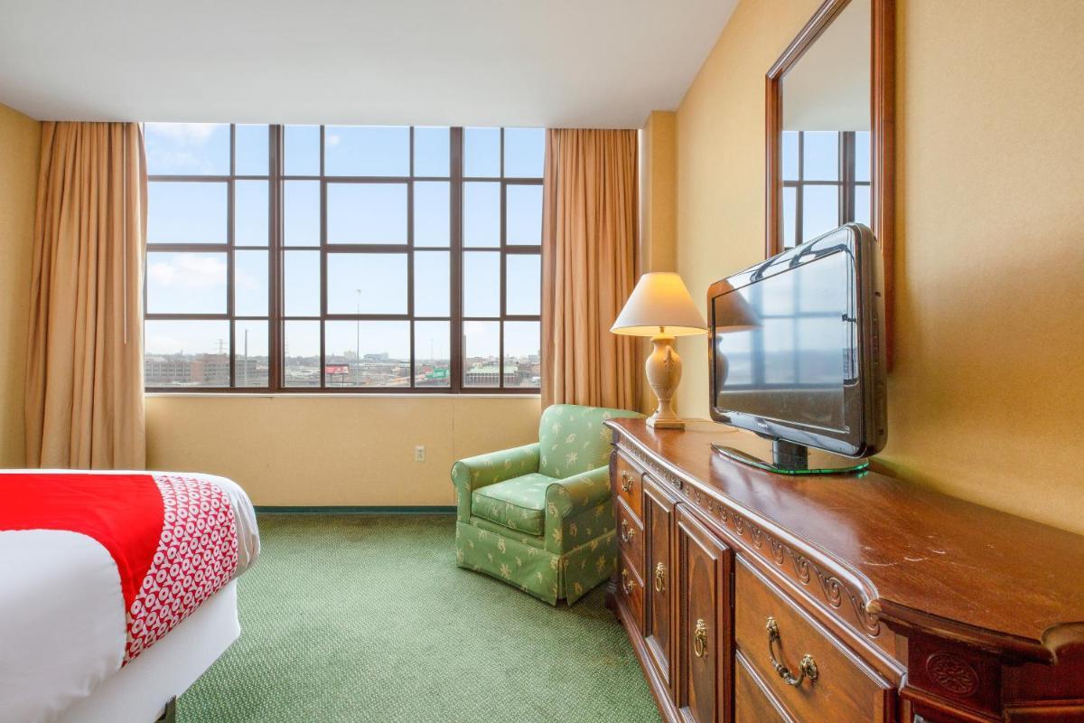 OYO Hotel St Louis Downtown City Center MO photo 37