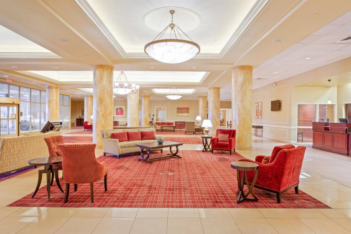 OYO Hotel St Louis Downtown City Center MO photo 8